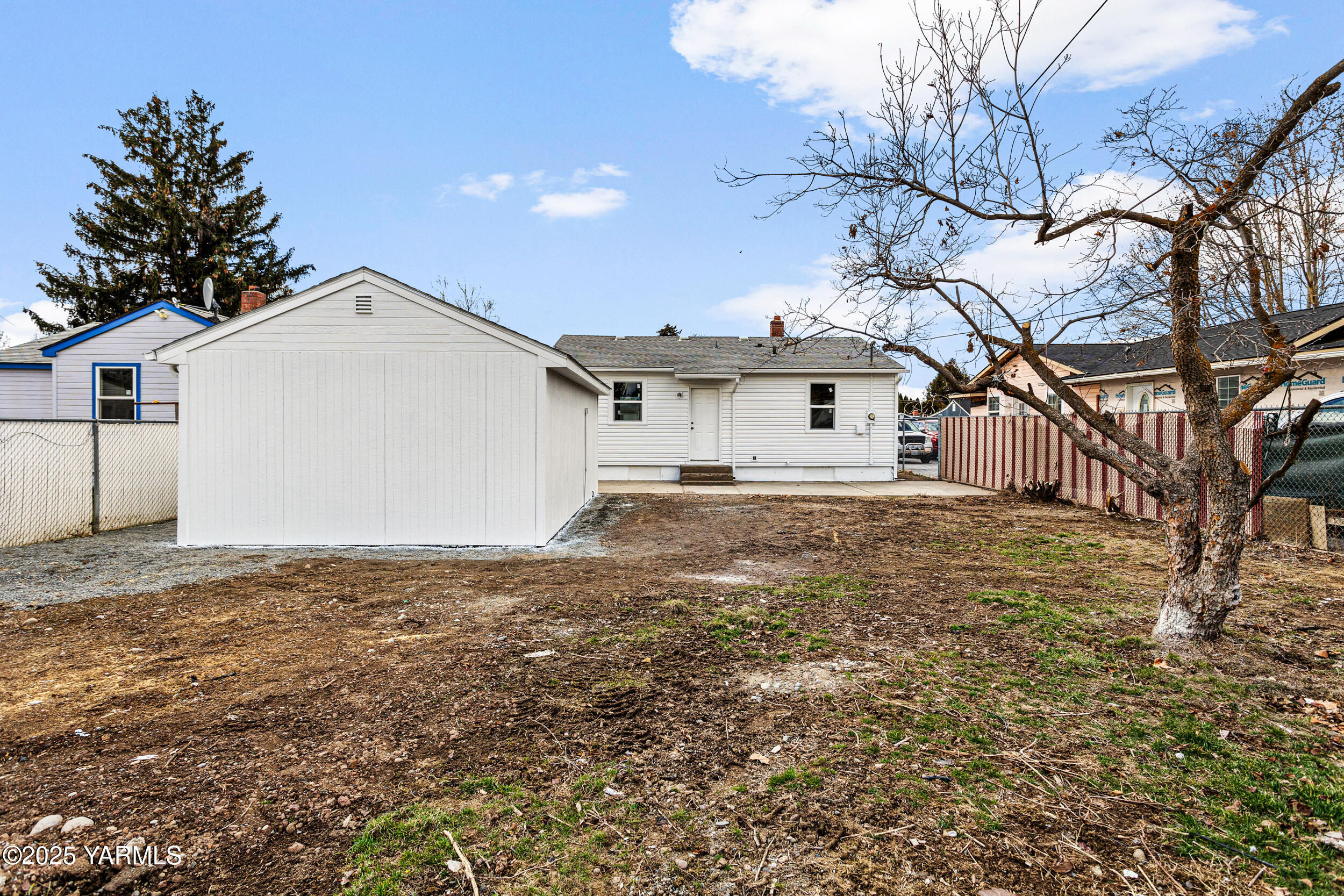 1207 S 9th Ave