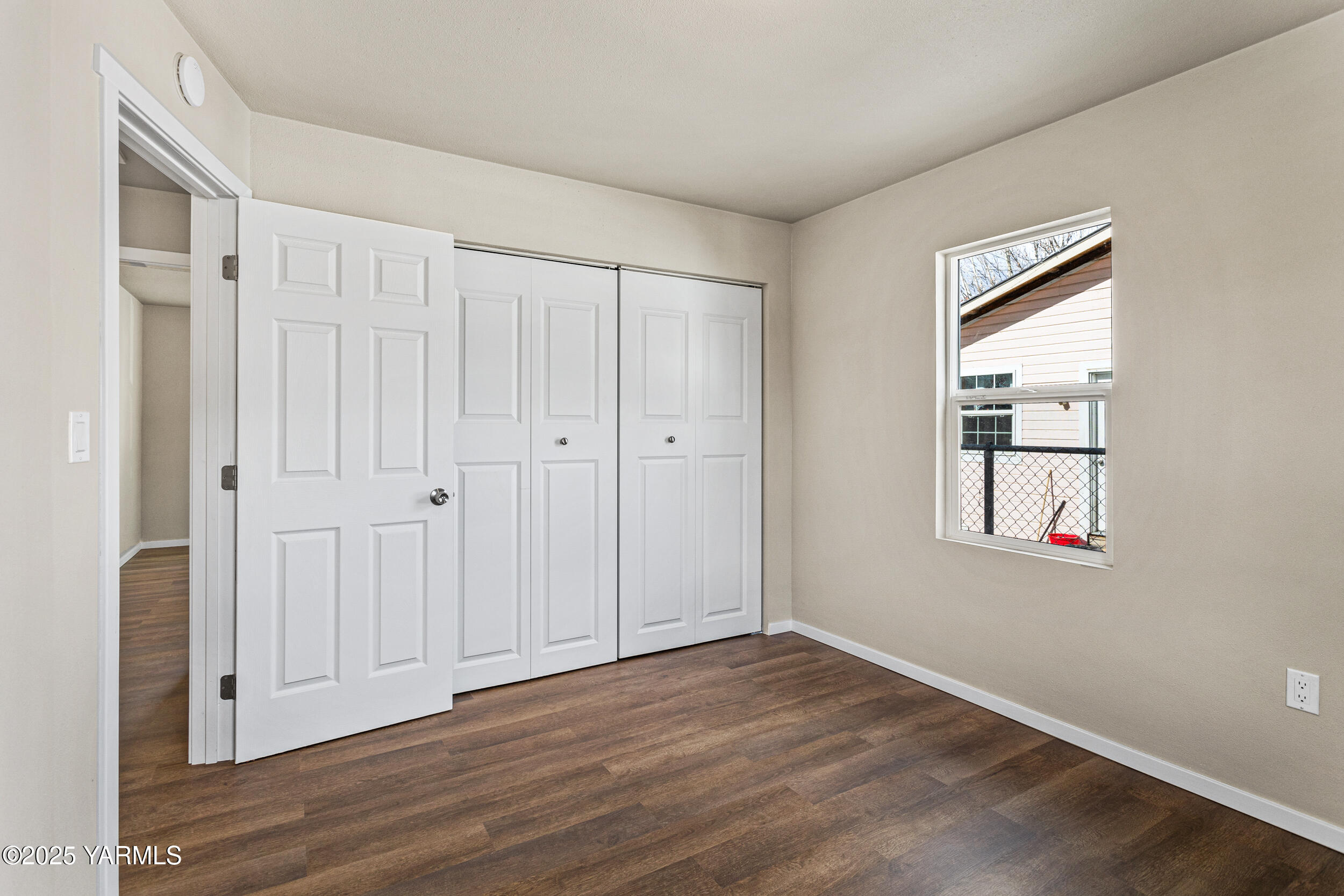 1207 S 9th Ave