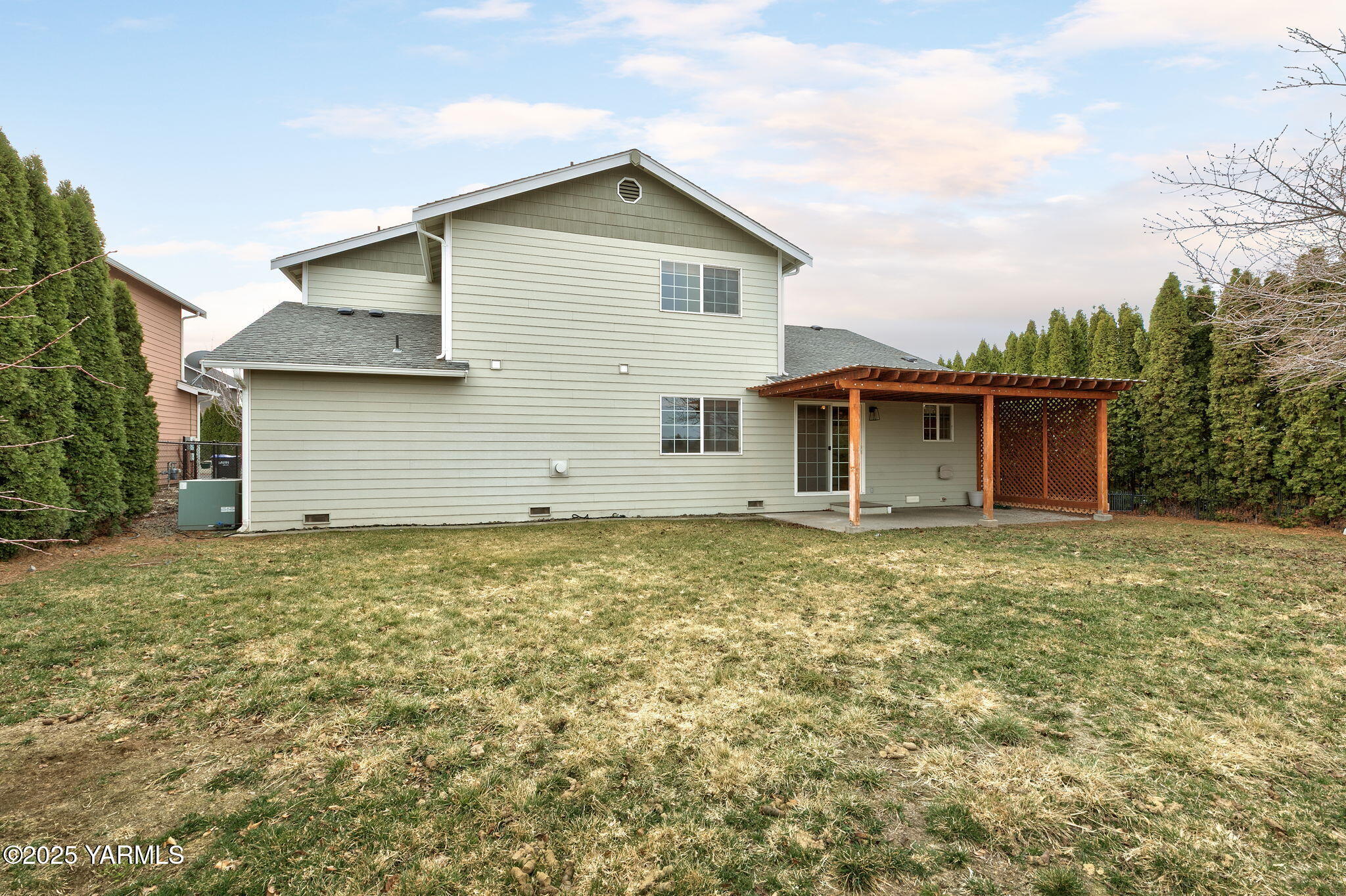 1607 W Yakima Ave
