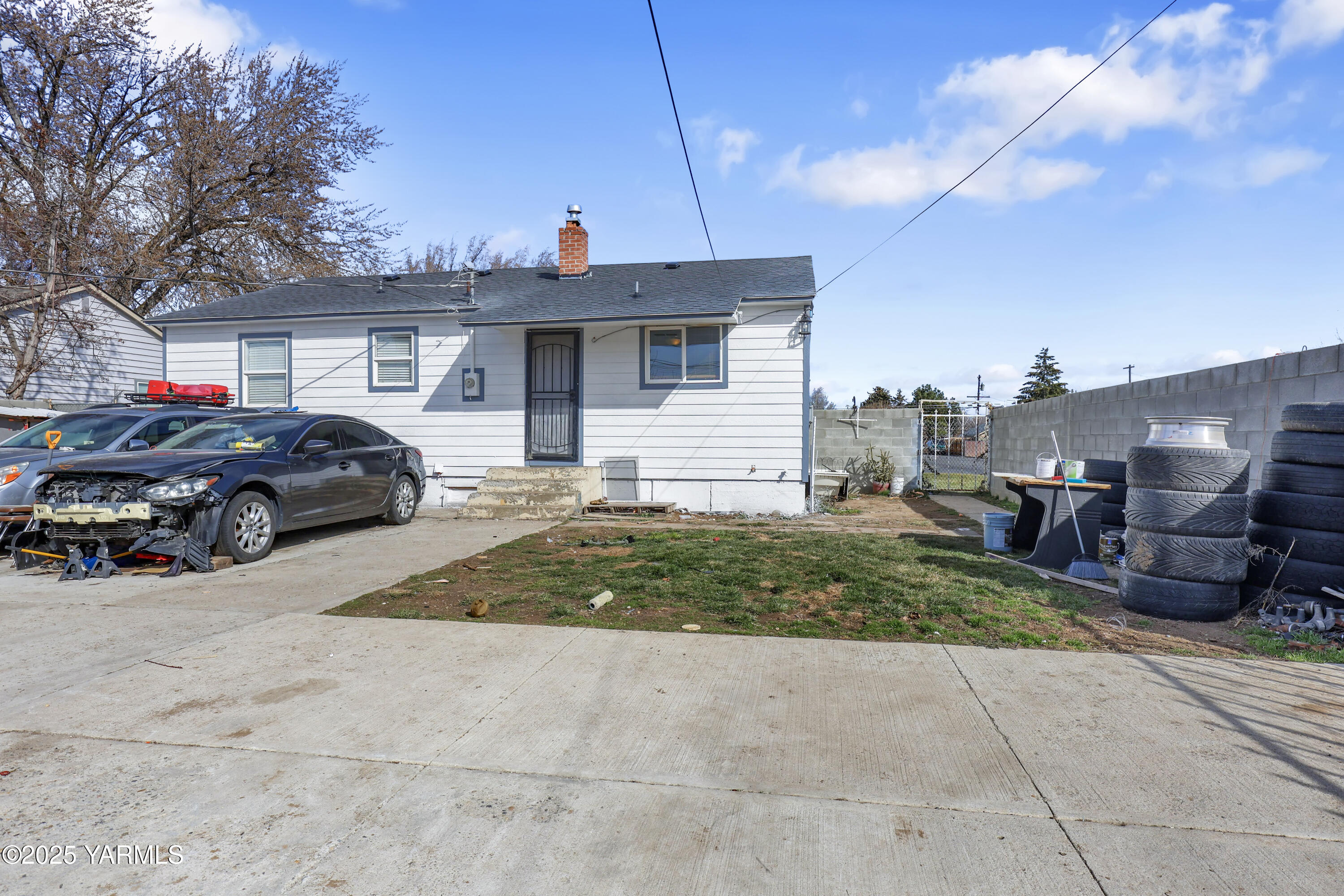 1124 S 8th Ave