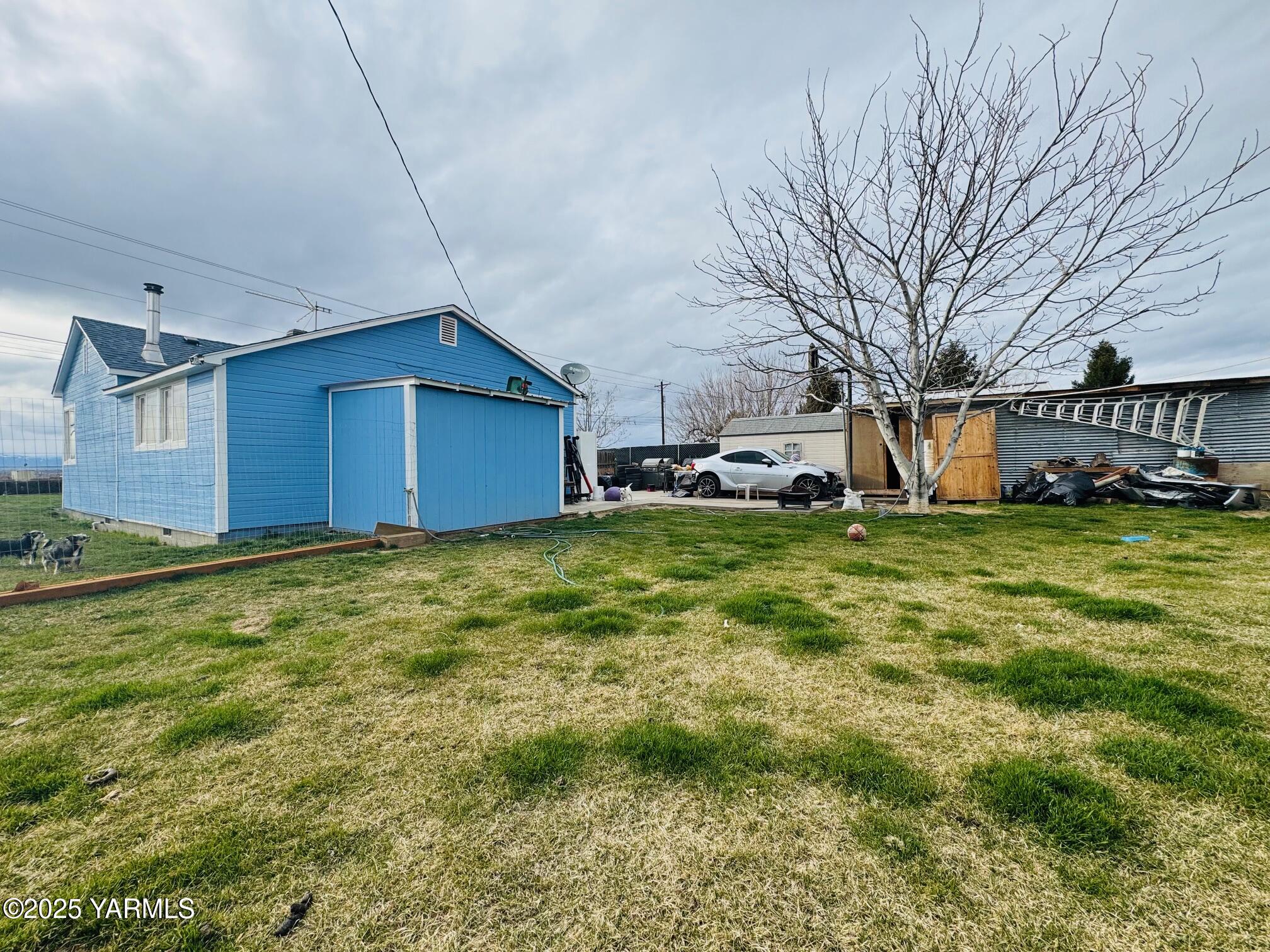 1703 Beaudry Rd