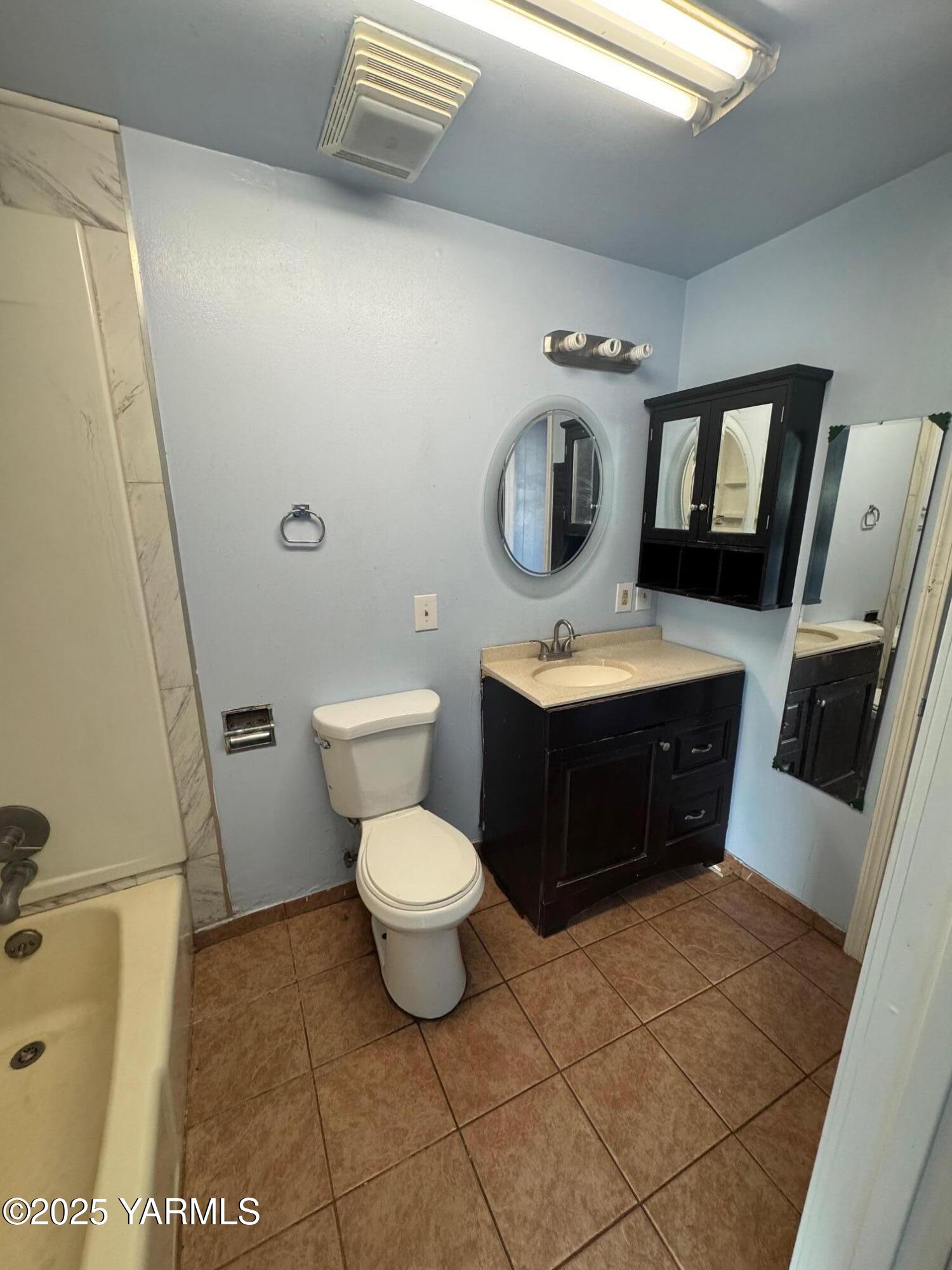 1703 Beaudry Rd