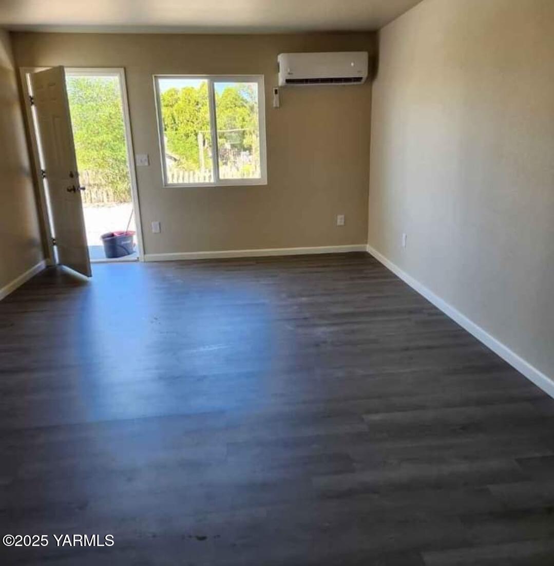 130 Mauch Alley St Unit: A,B,C