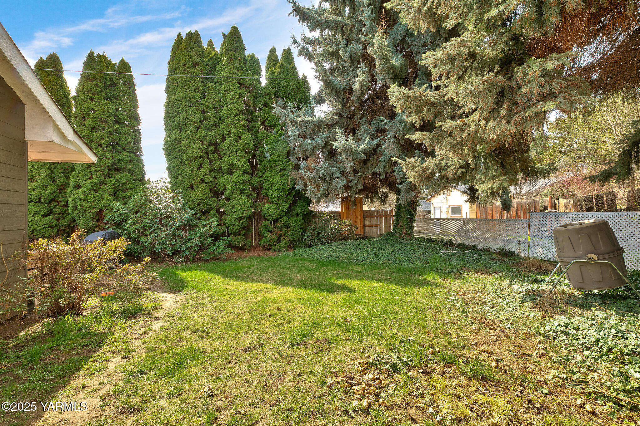 214 S 17th Ave