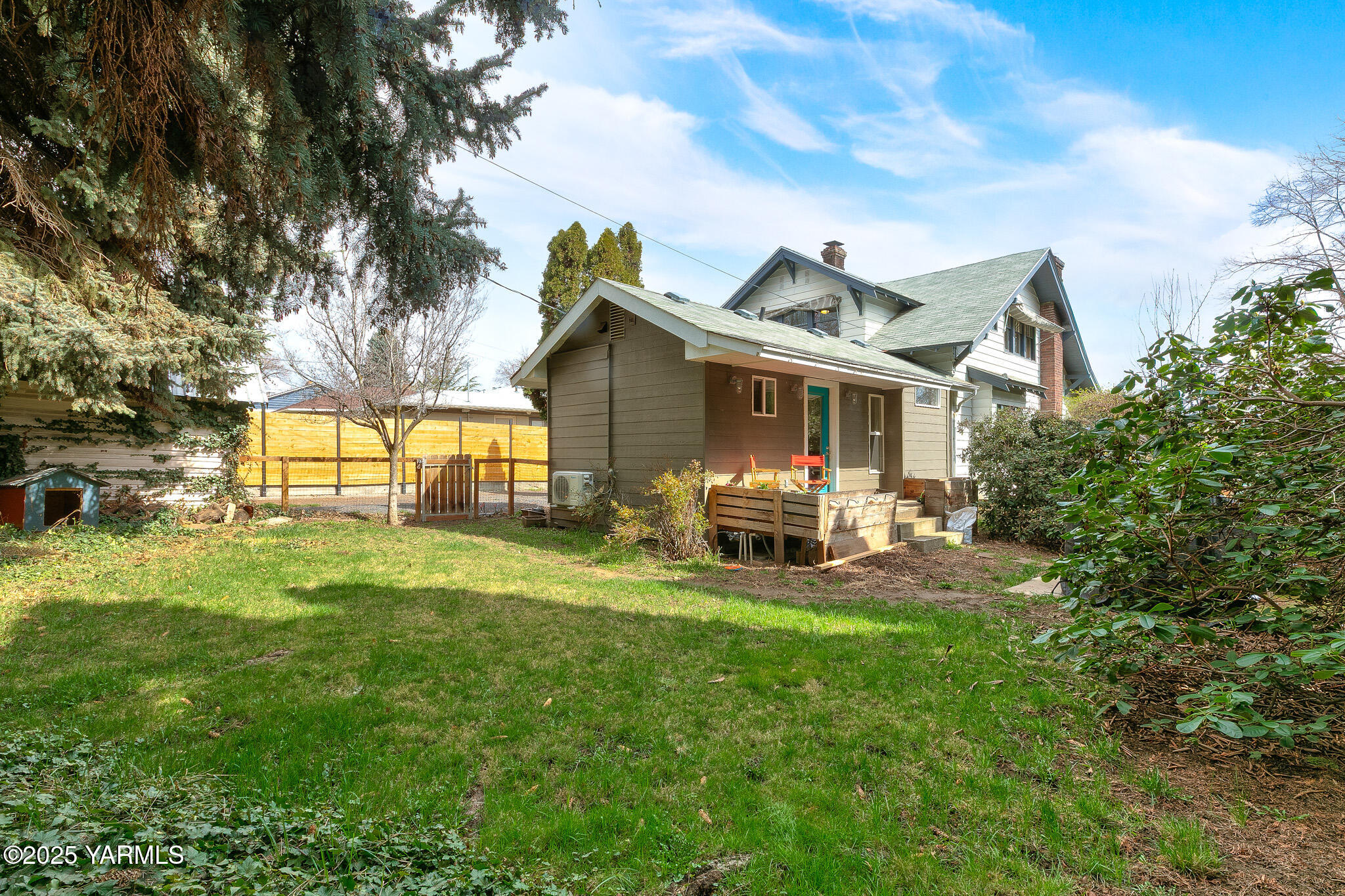 214 S 17th Ave