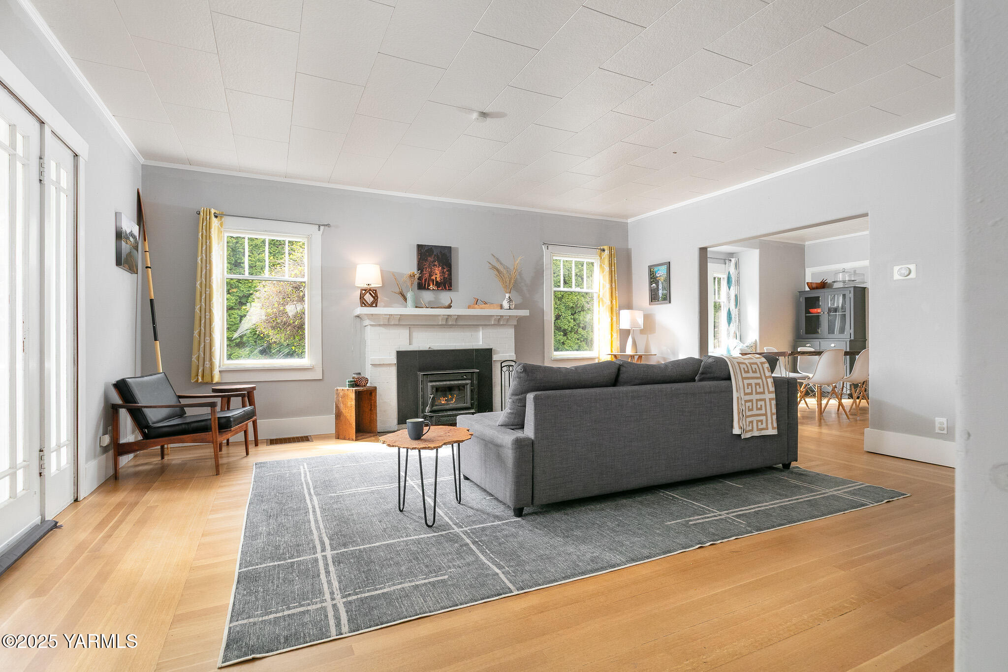 214 S 17th Ave