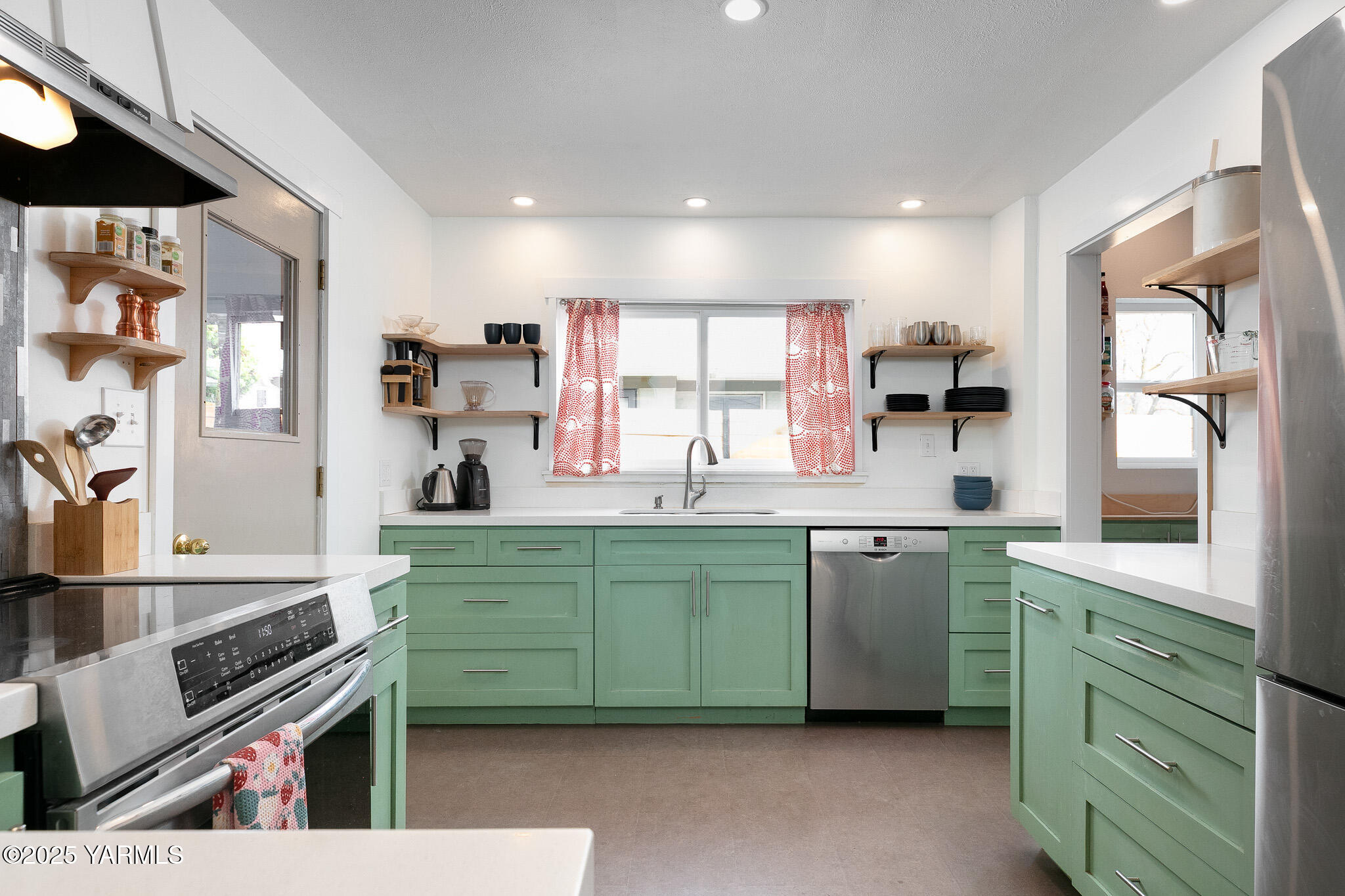 214 S 17th Ave