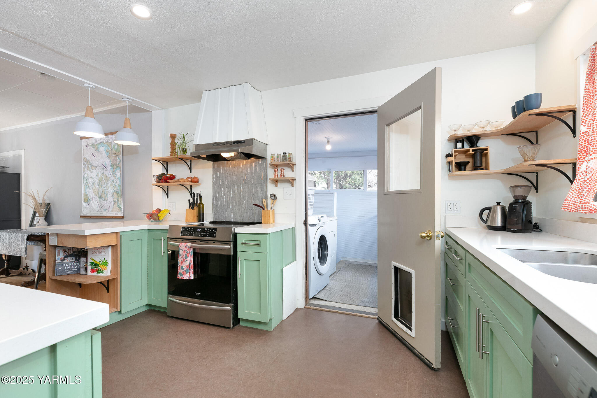 214 S 17th Ave