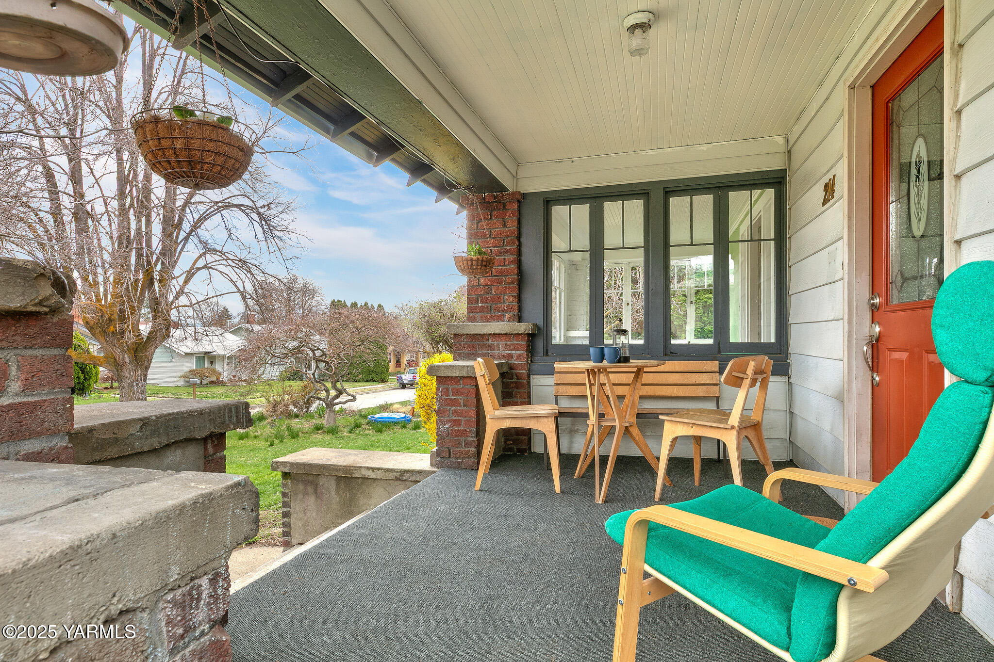 214 S 17th Ave
