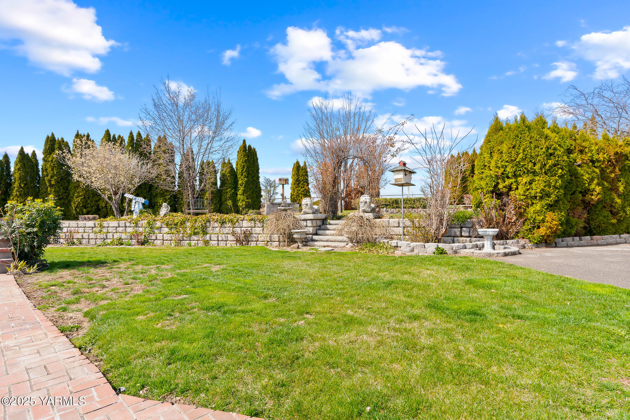 281 Ann Dr