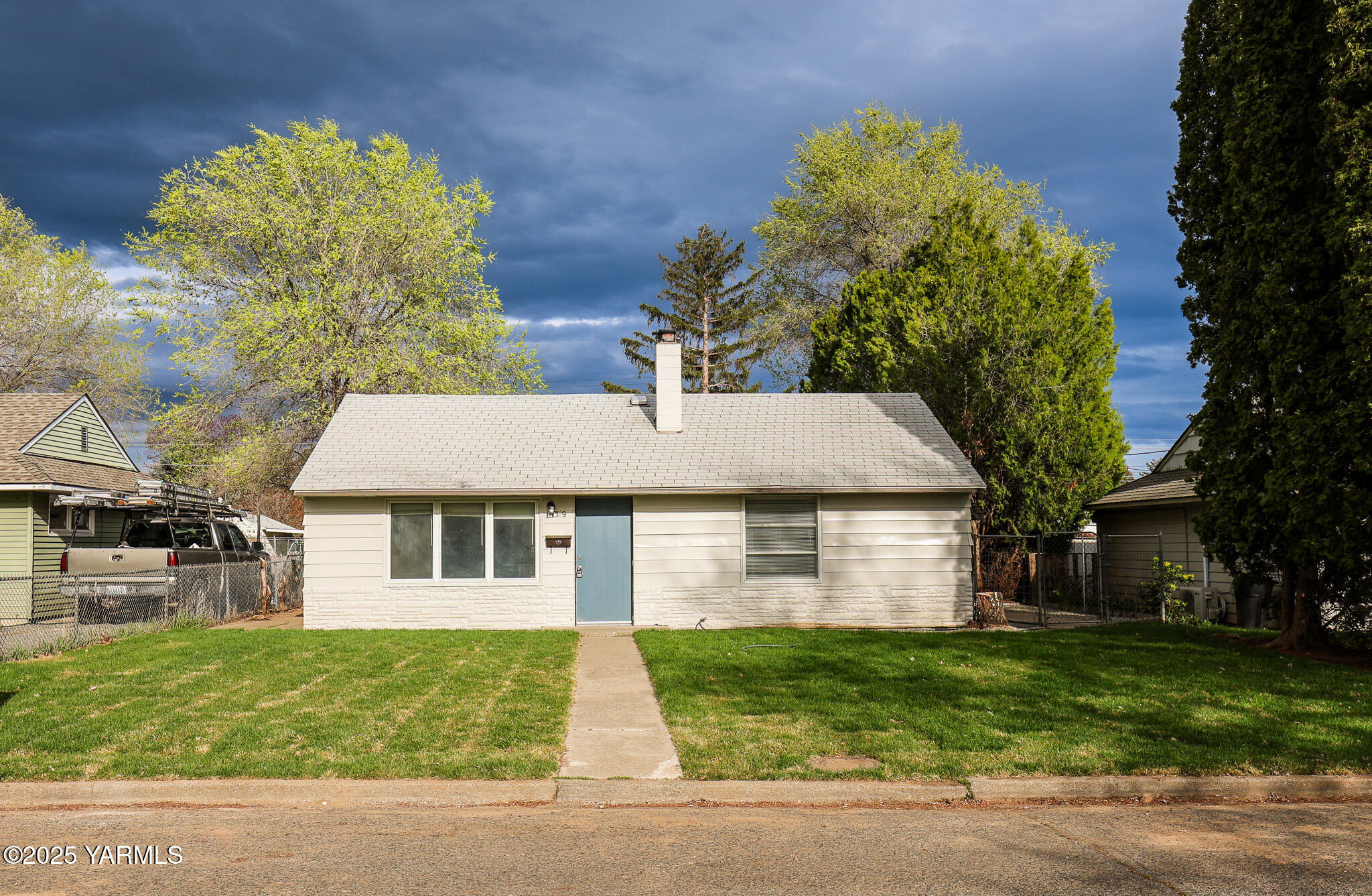 1319 S 11th Ave