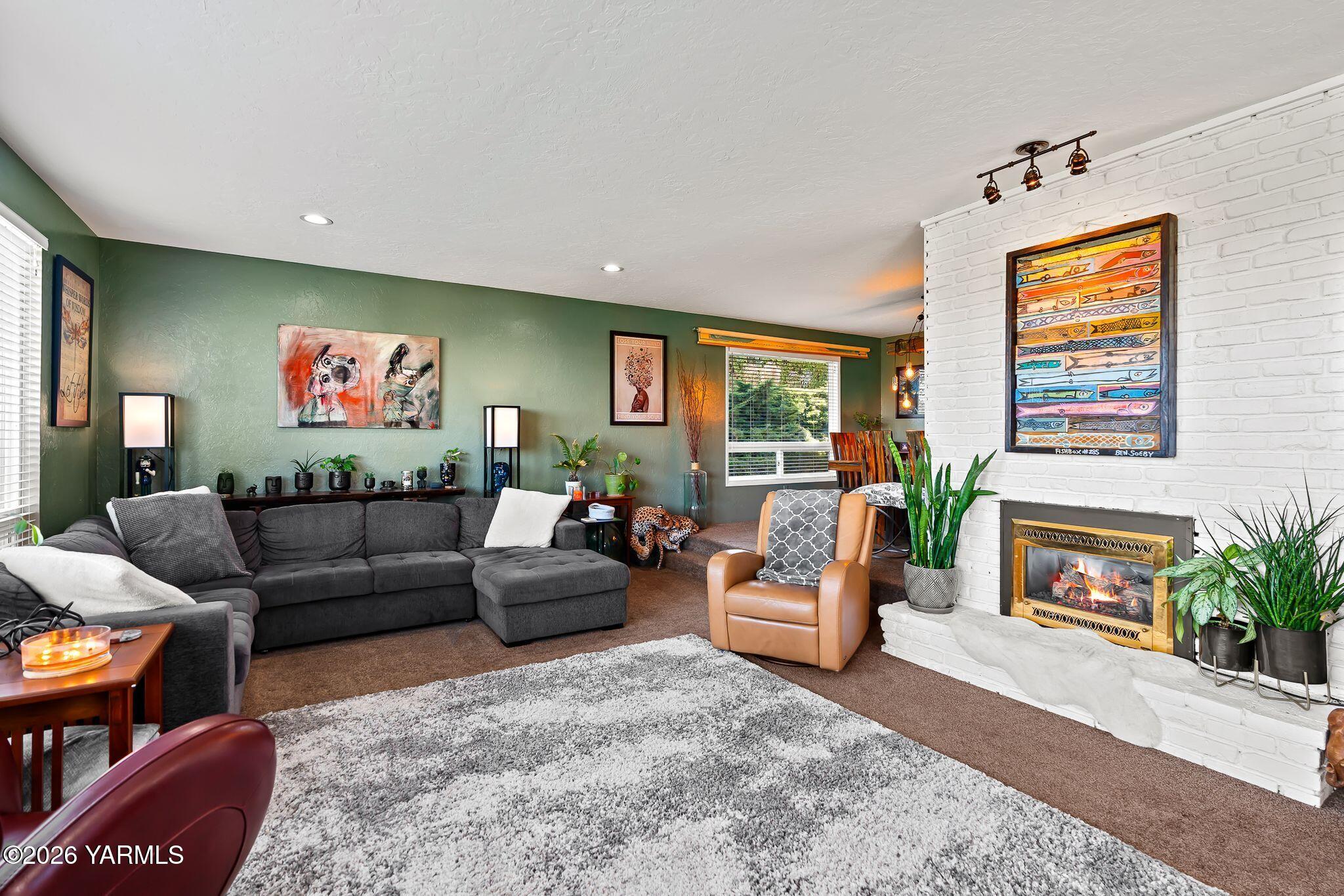 1704 Conover Dr