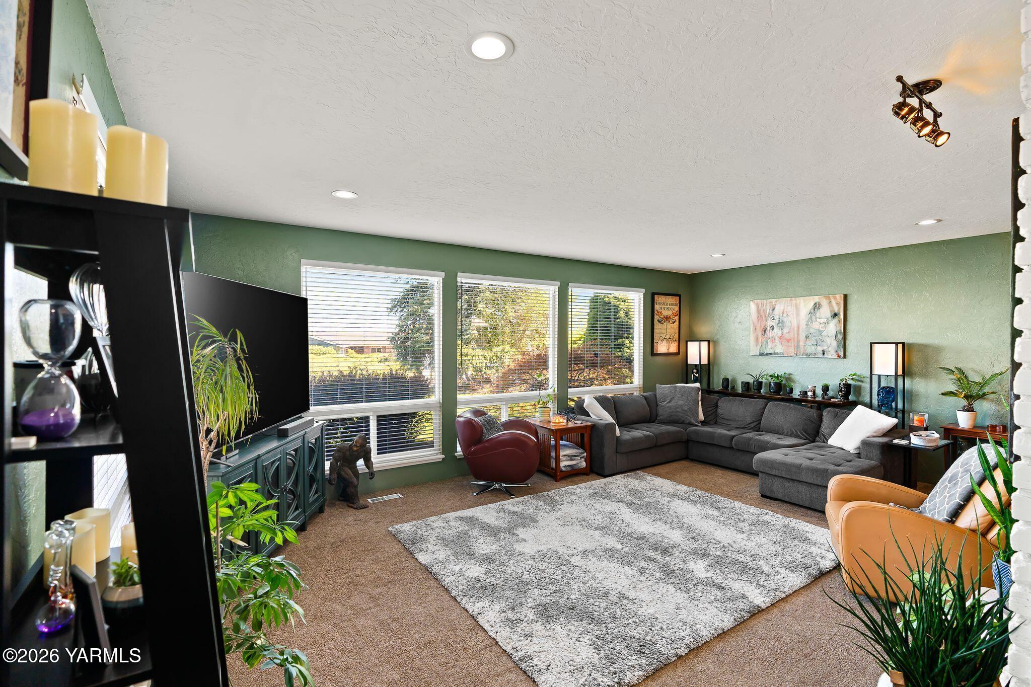 1704 Conover Dr
