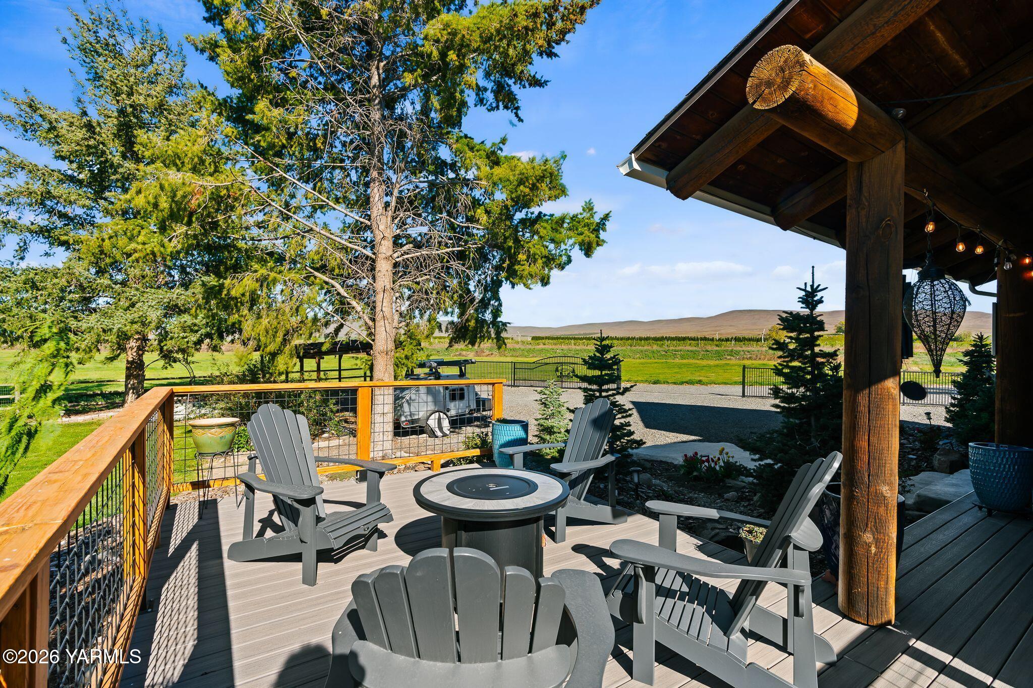 2550 Kays Rd