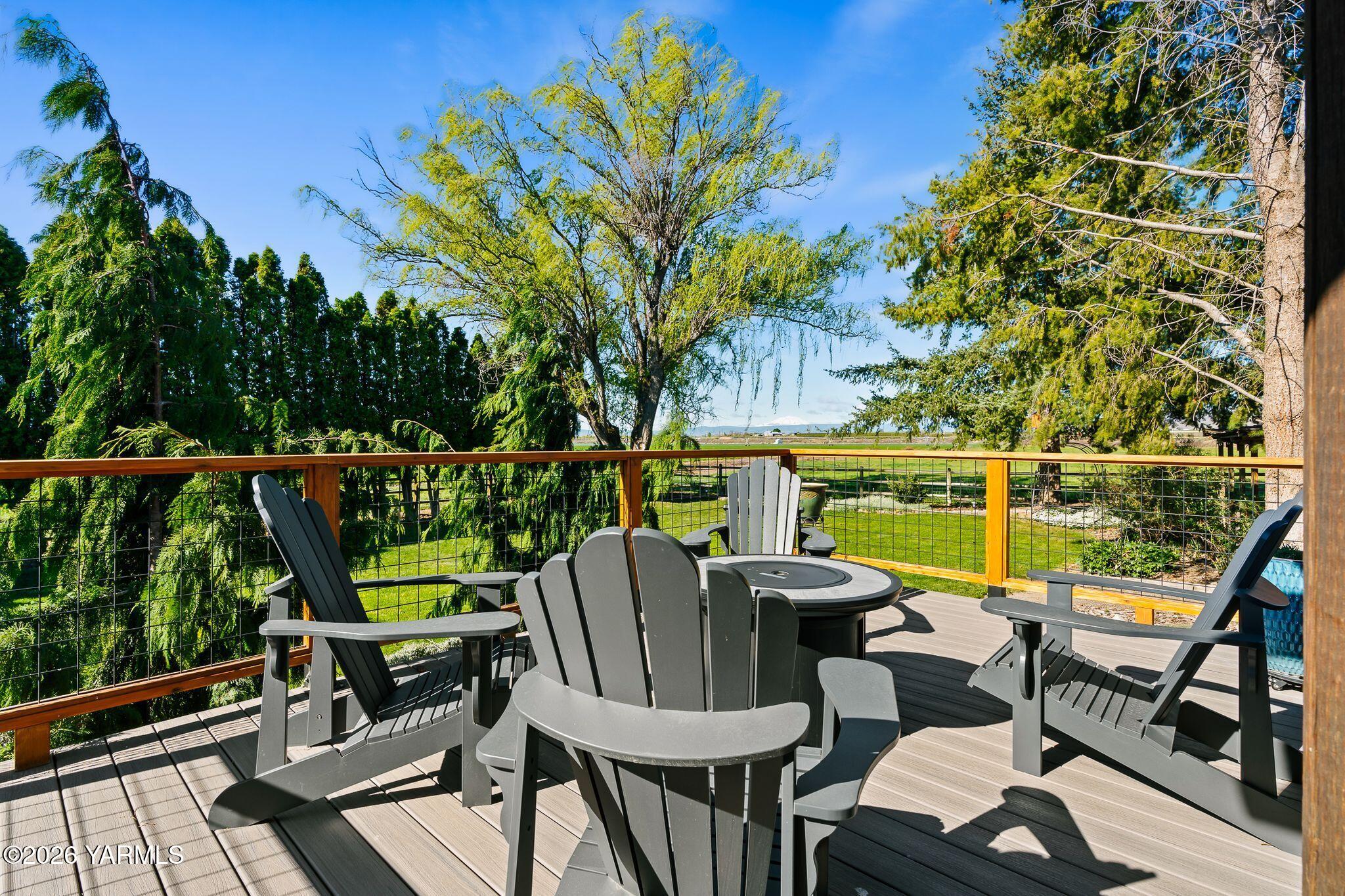 2550 Kays Rd