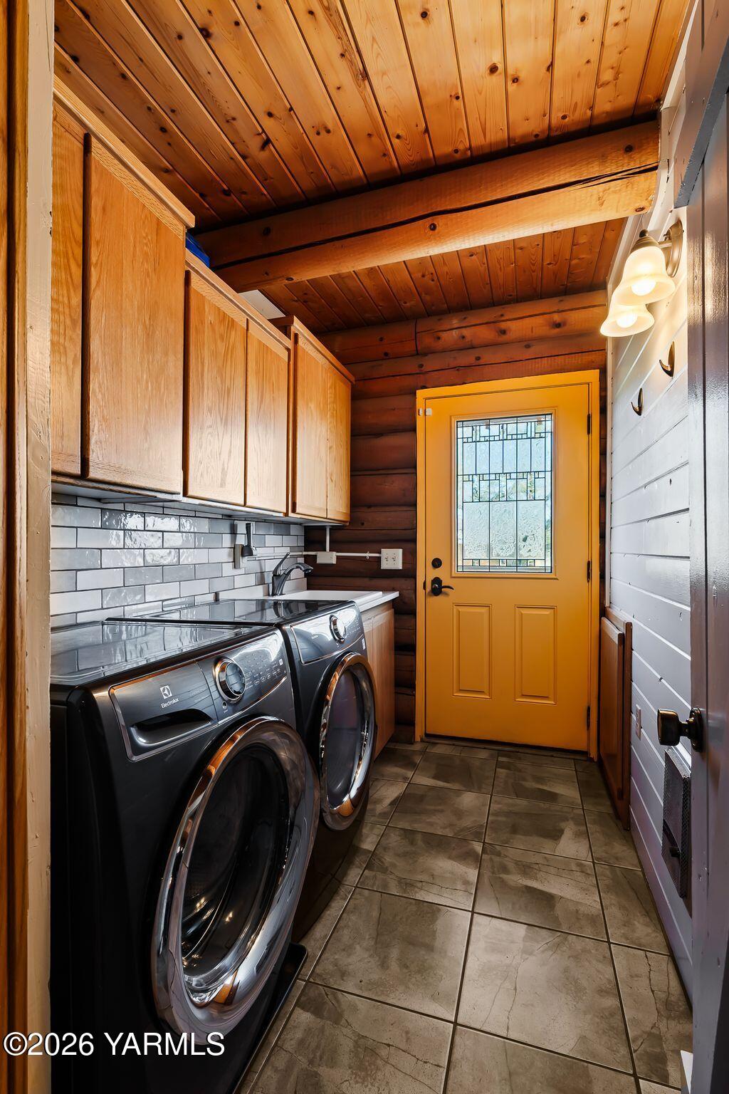 2550 Kays Rd