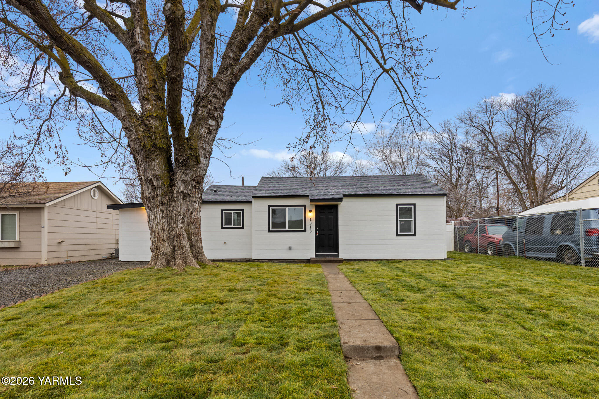 1318 S 11th Ave