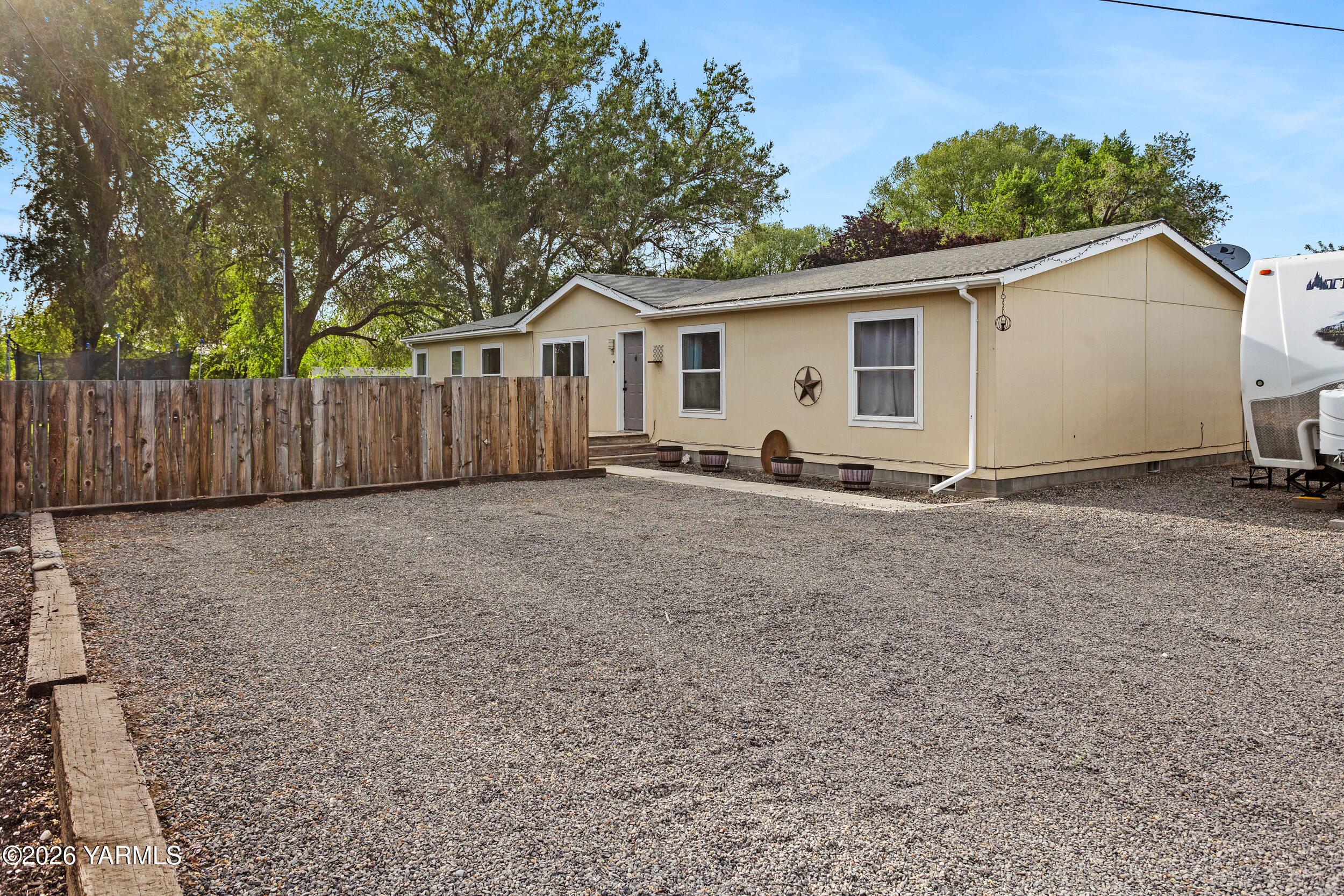 111 Goose Haven Ln