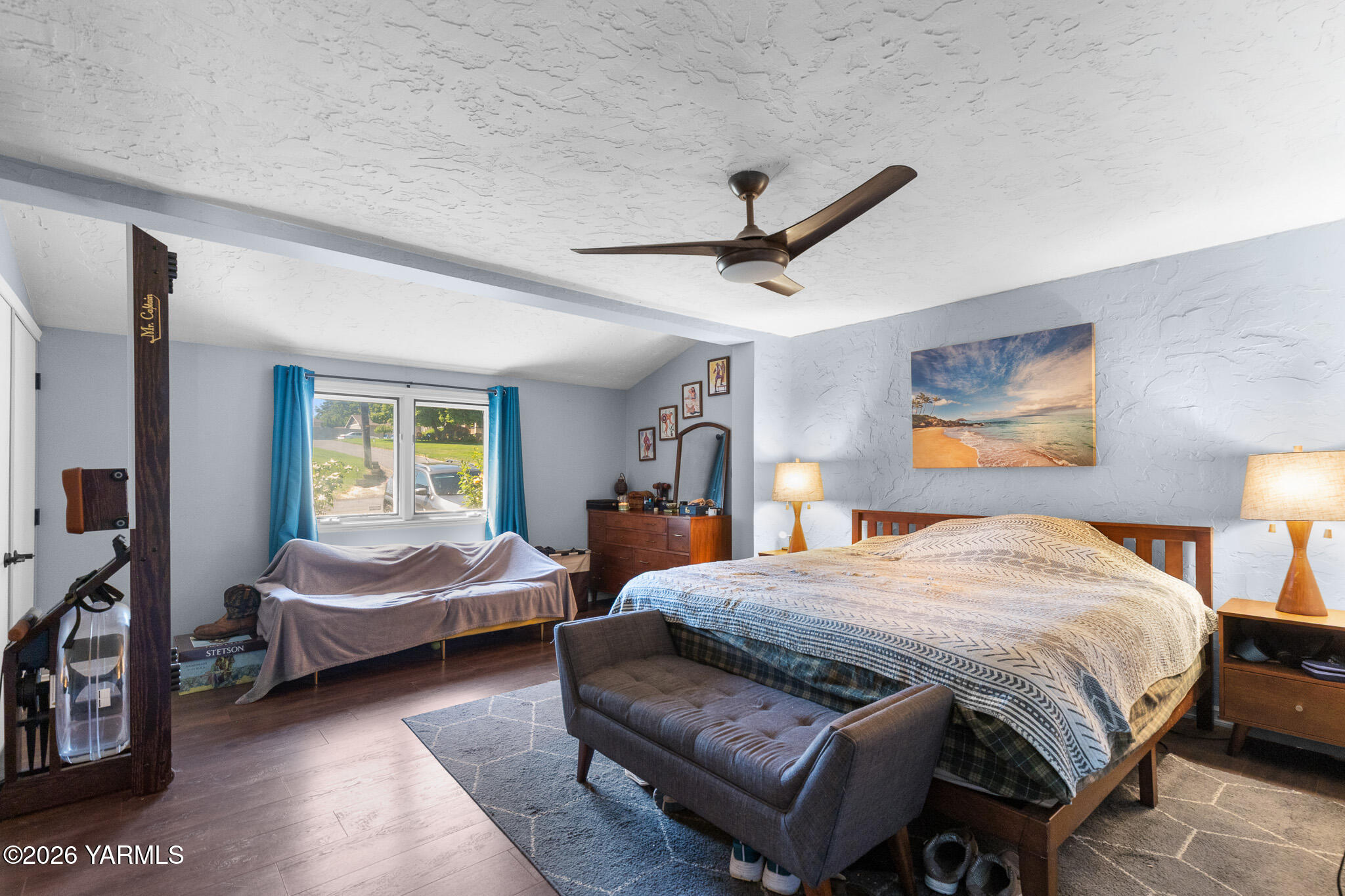 221 N 32nd Ave