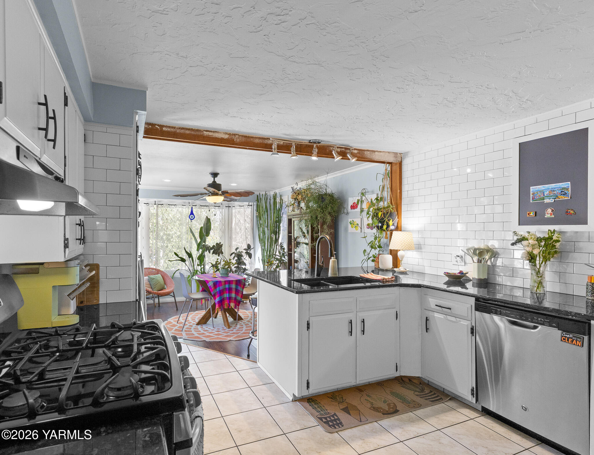 221 N 32nd Ave