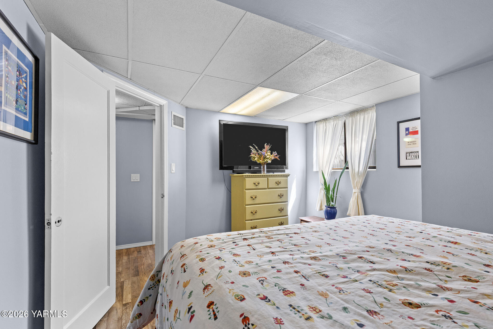 221 N 32nd Ave