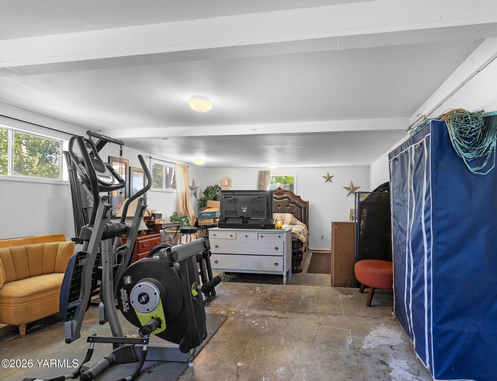 221 N 32nd Ave