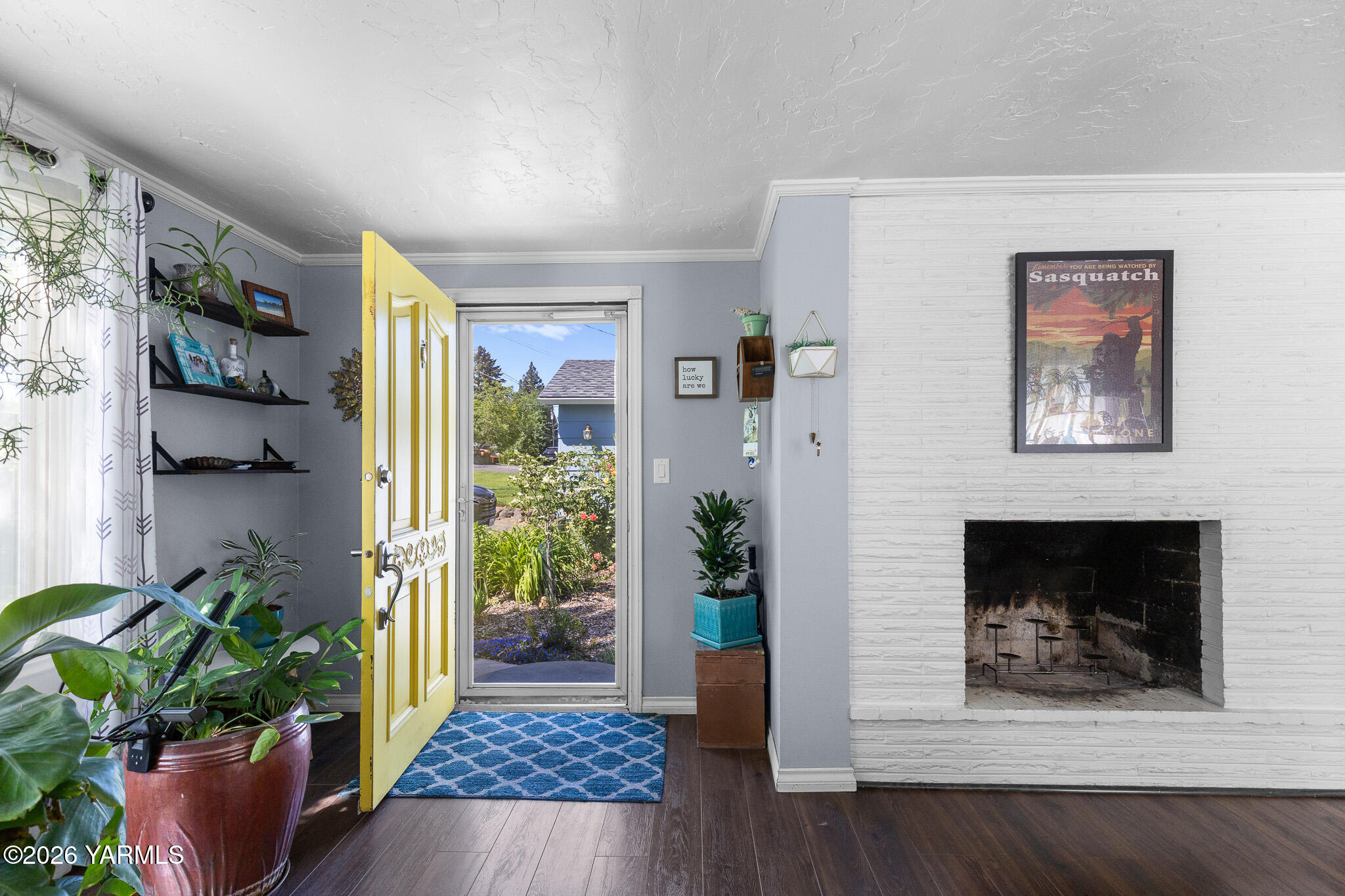 221 N 32nd Ave