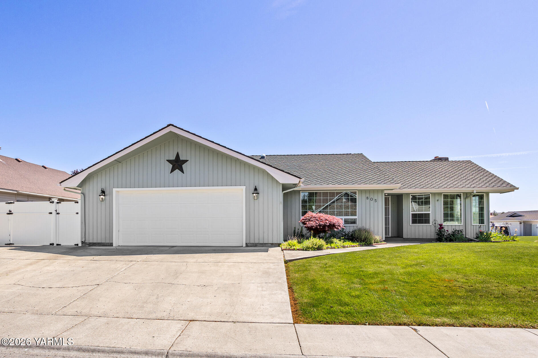 805 S 57th Ave