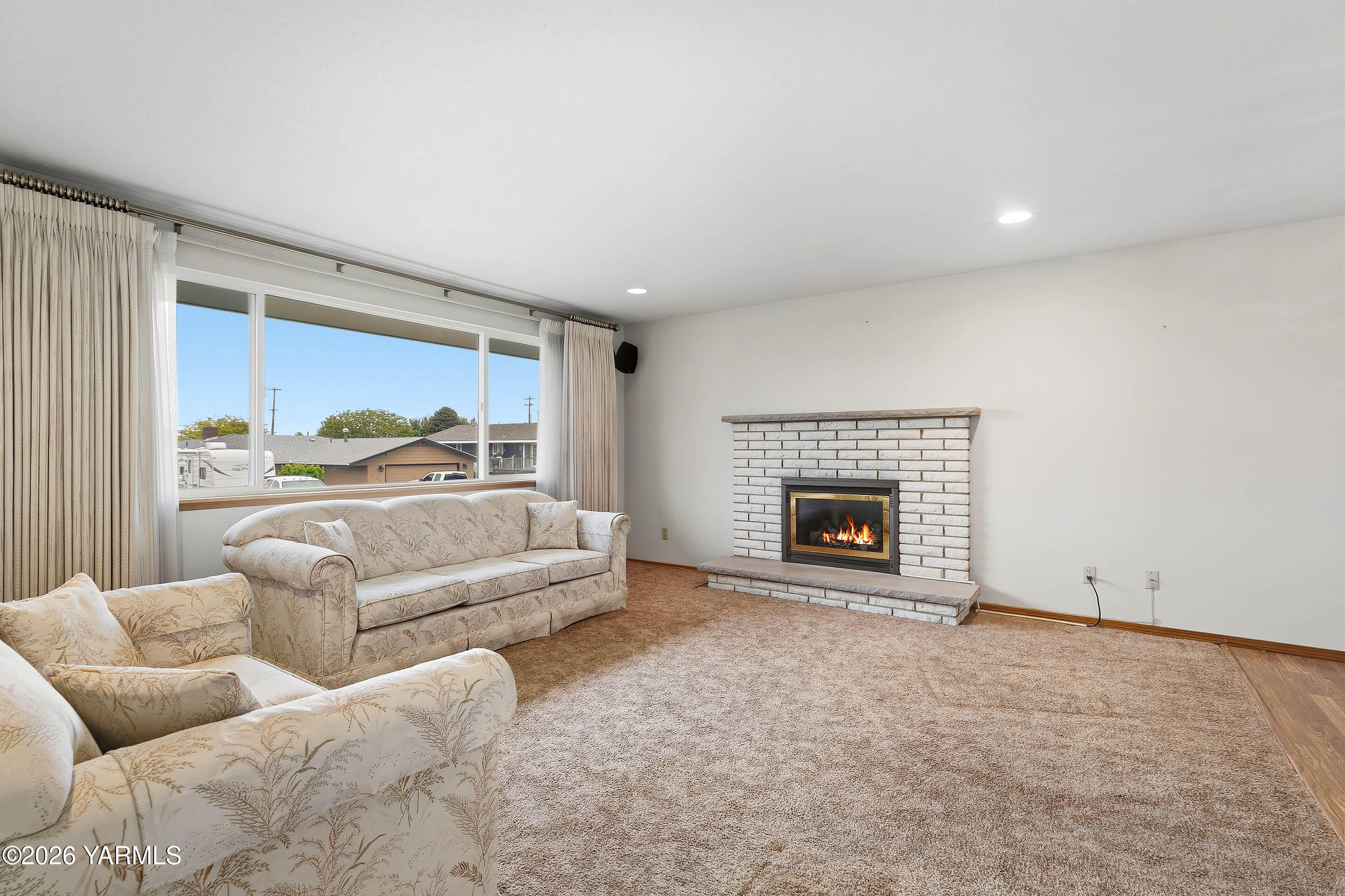 1208 S 28th Ave
