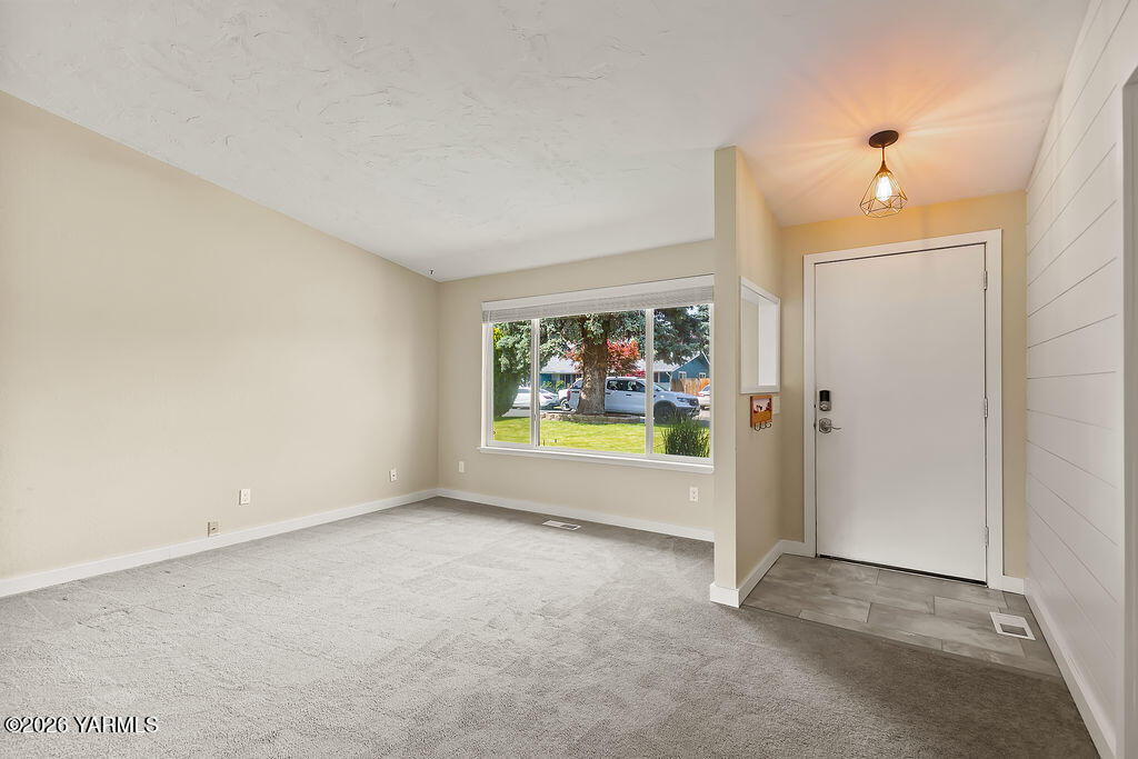 1301 Hamilton Ave