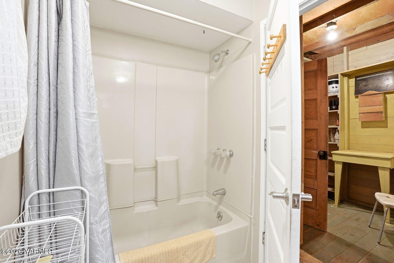 19011 HWY 410 Unit: 11