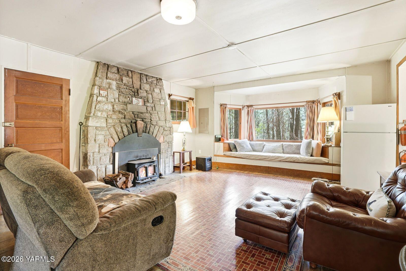 19011 HWY 410 Unit: 11