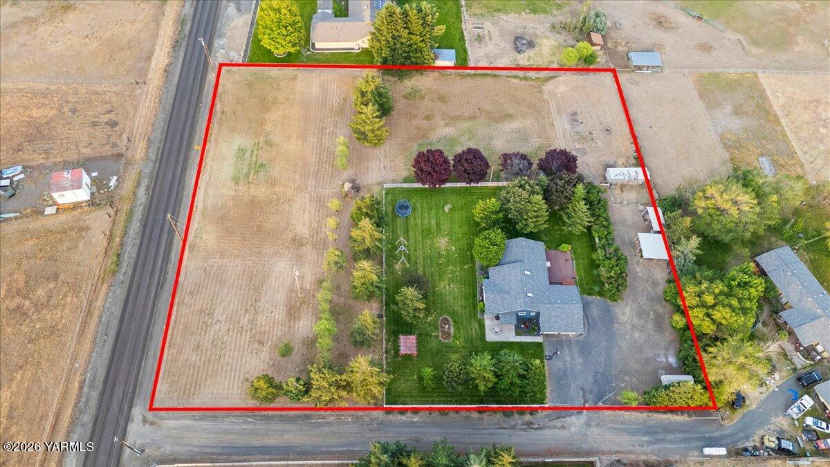 120 W Huntzinger Rd