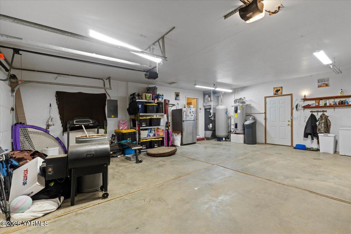 120 W Huntzinger Rd