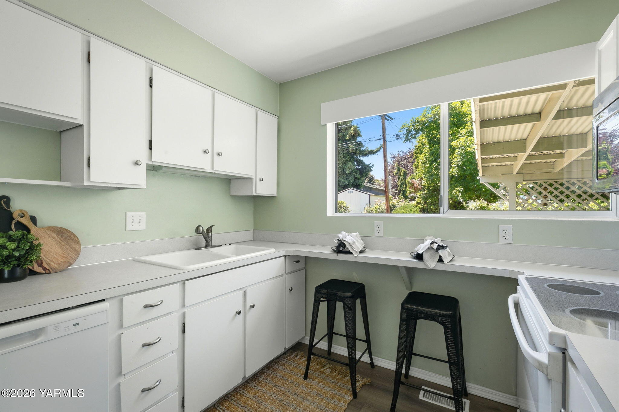 222 S 65th Ave