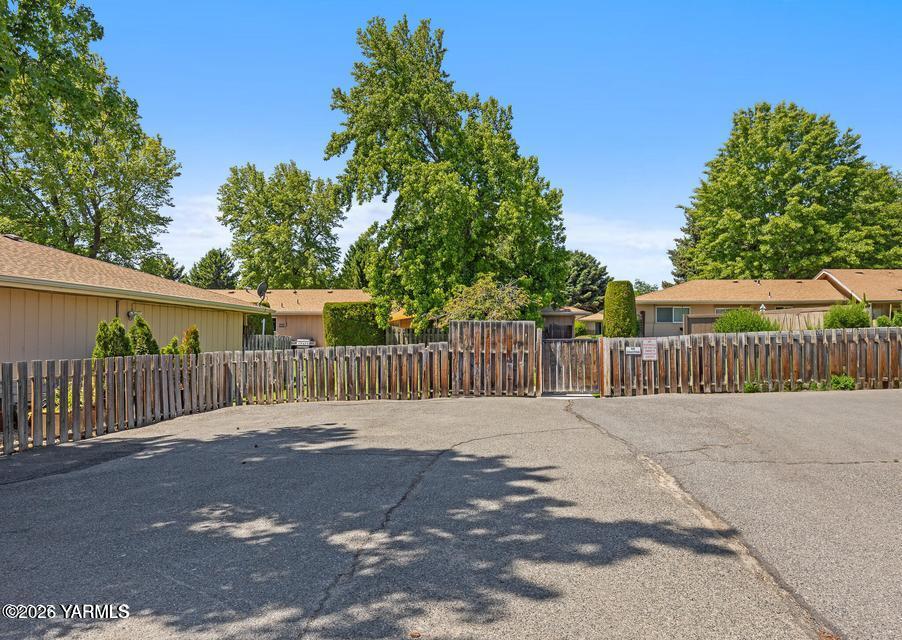 7606 Summitview Ave Unit: #15