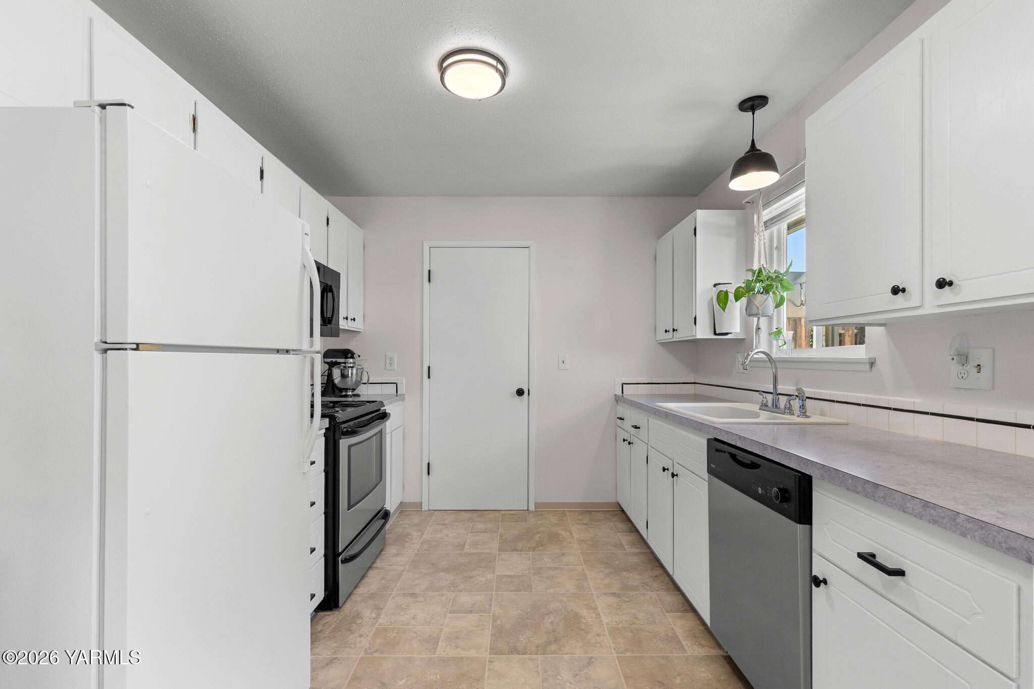 7606 Summitview Ave Unit: #15