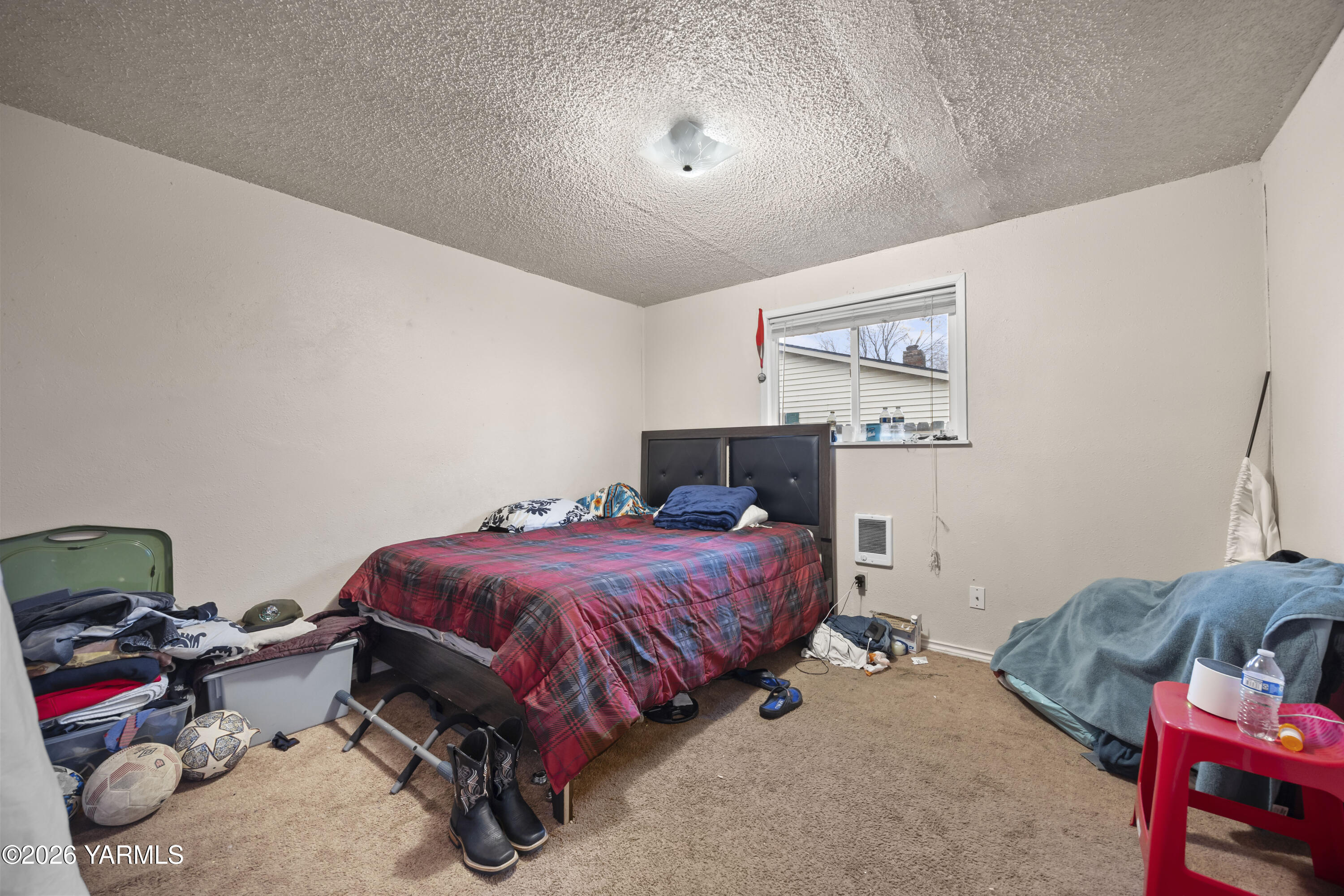 115 E D St