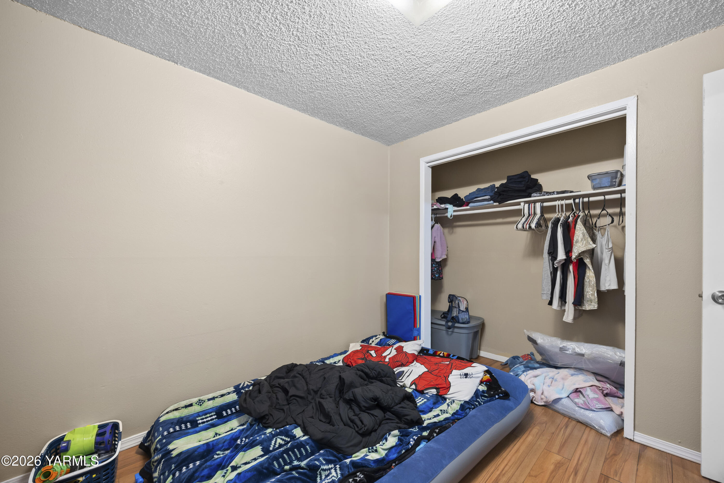 115 E D St