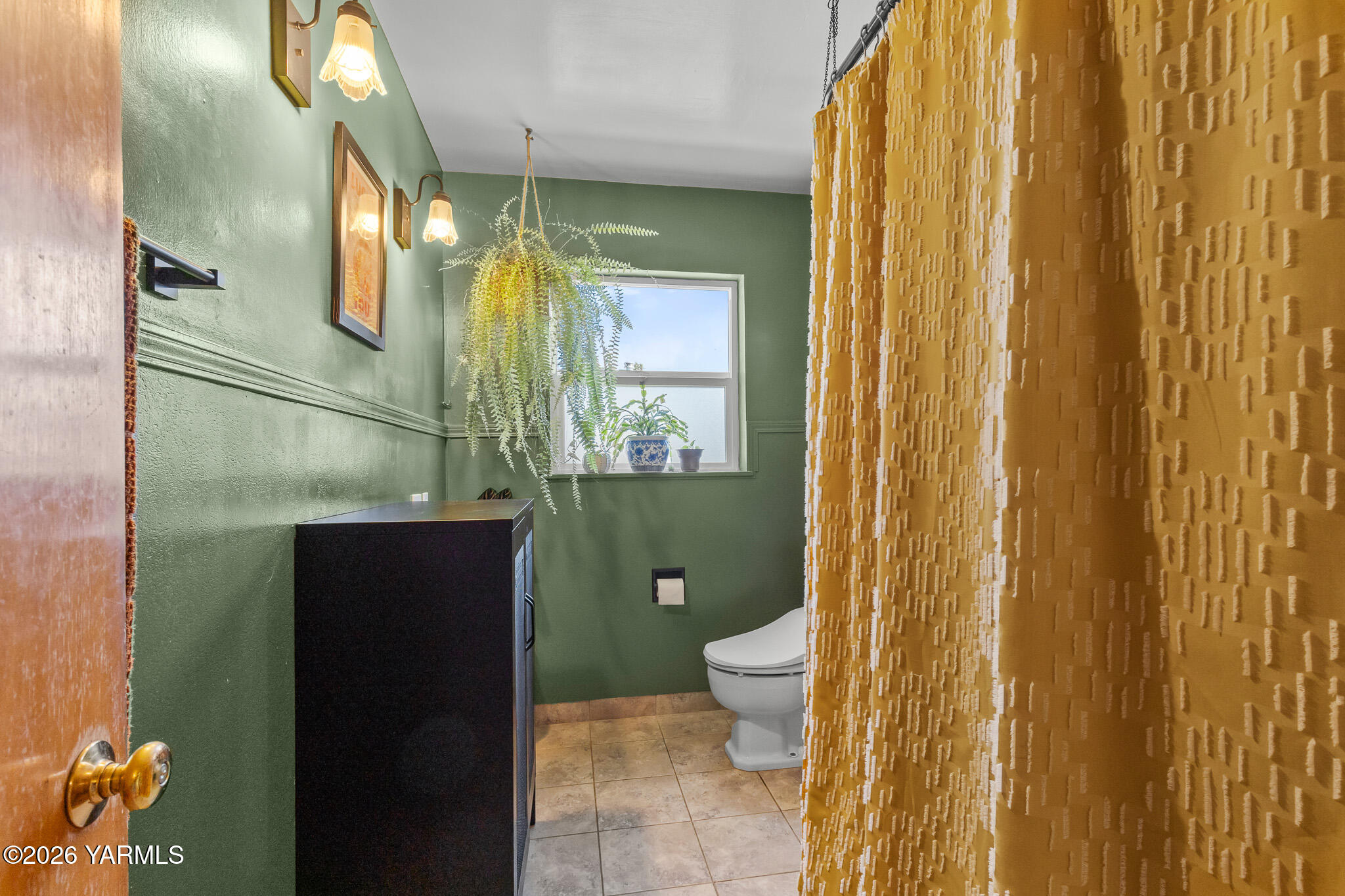 302 N 27th Ave