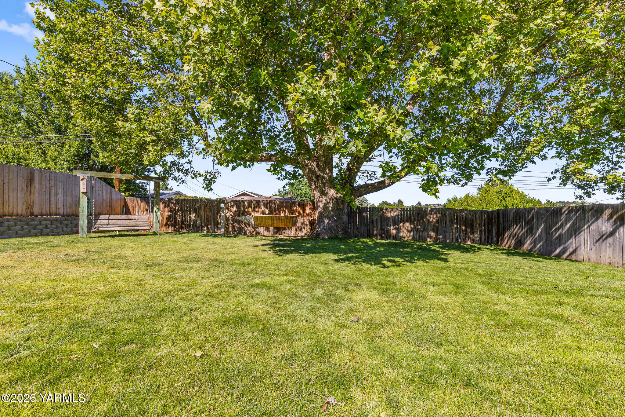 302 N 27th Ave