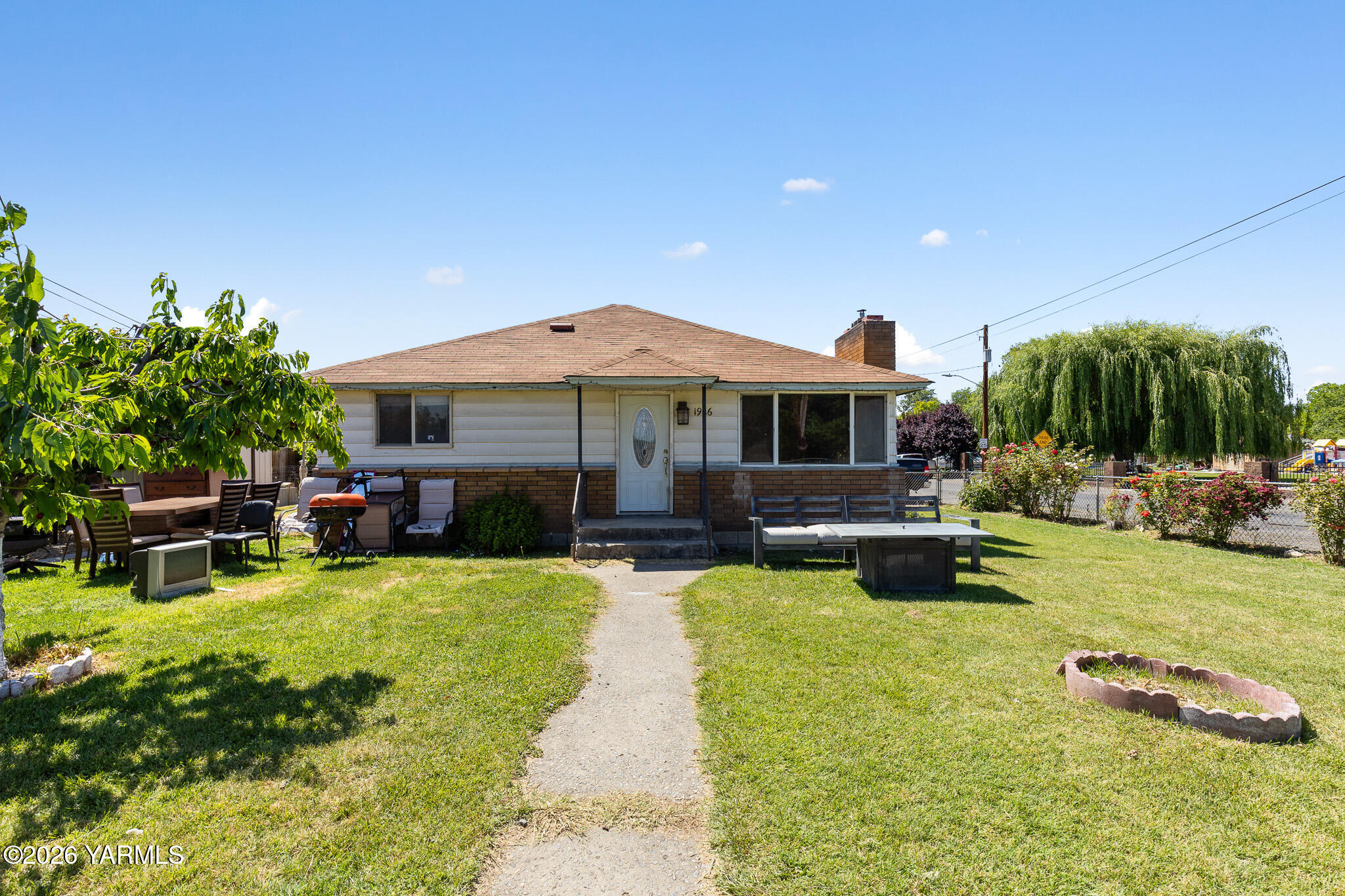 1916 S 10th Ave
