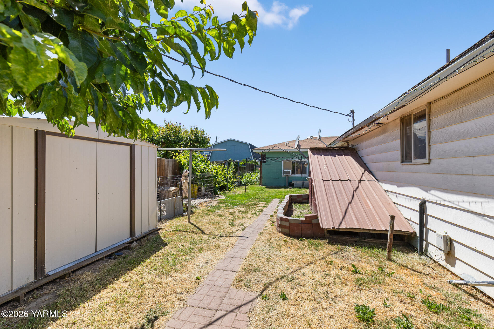 1916 S 10th Ave