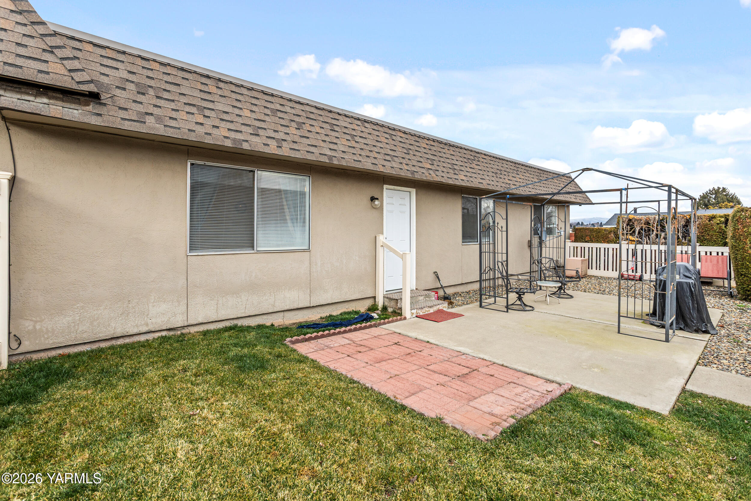 100 N 60th Ave Unit: 1
