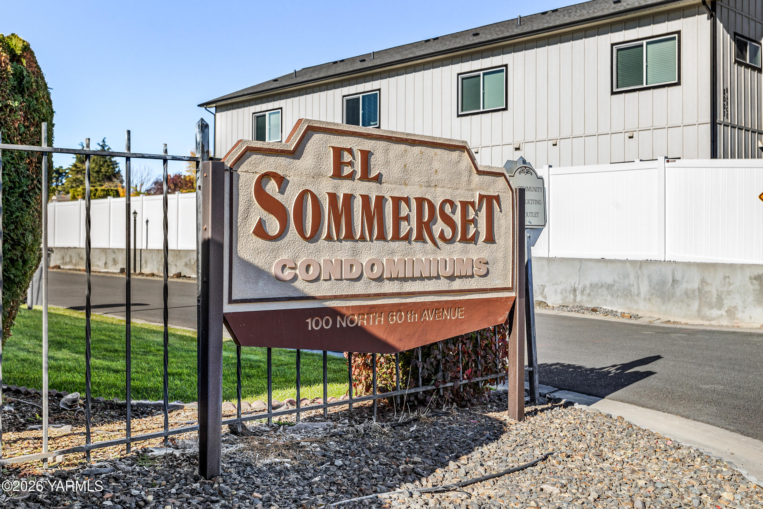 100 N 60th Ave Unit: 1