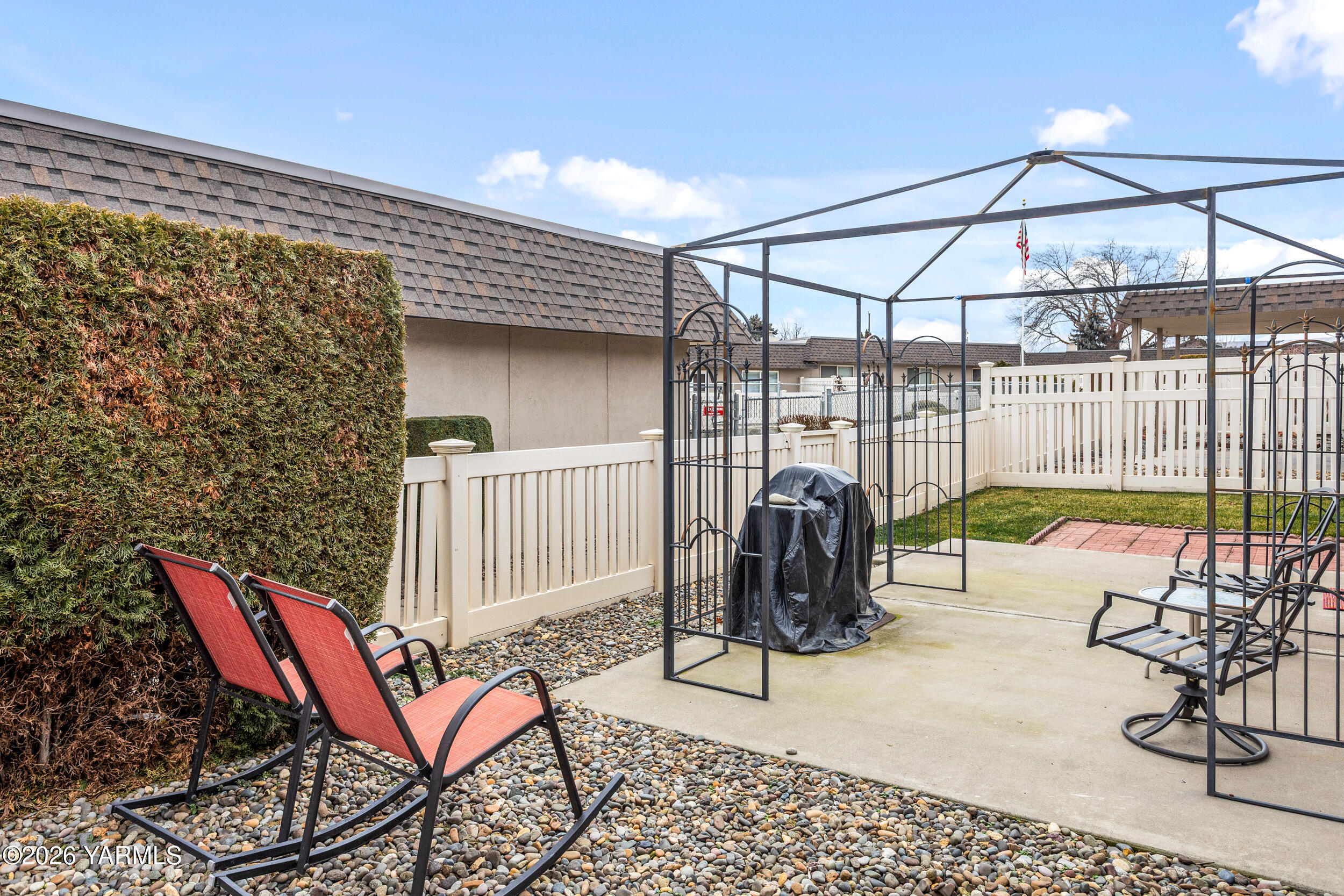 100 N 60th Ave Unit: 1