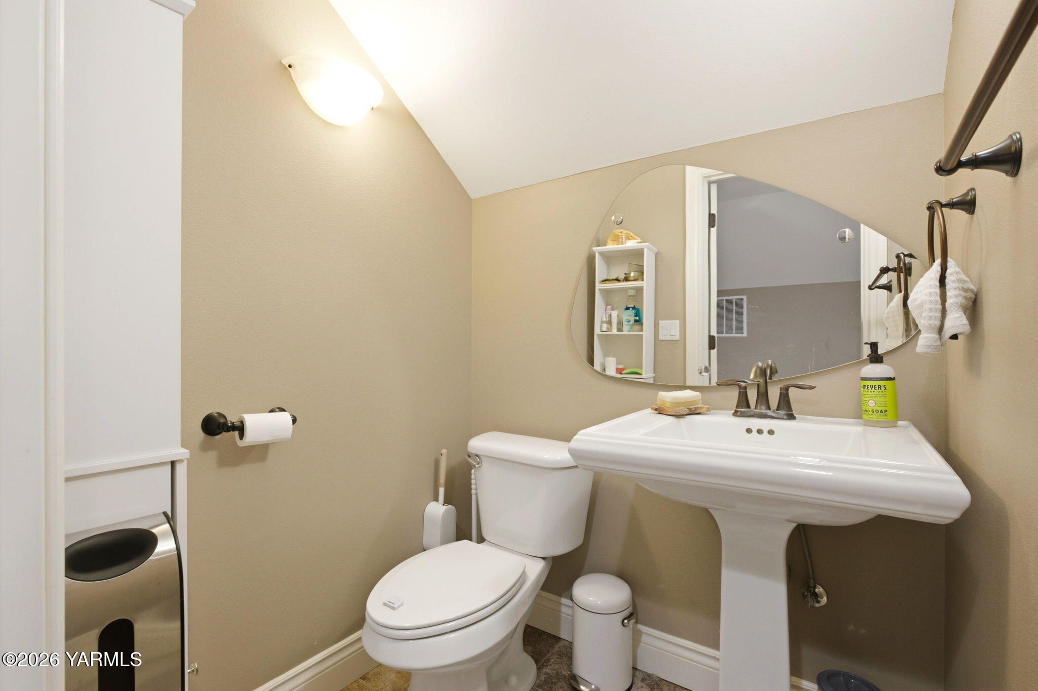 103 N 92nd Ave