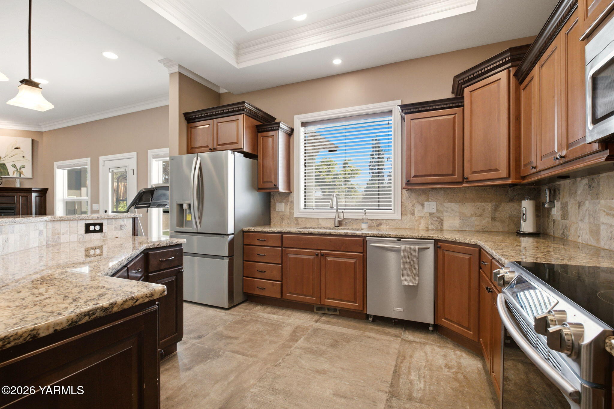 103 N 92nd Ave