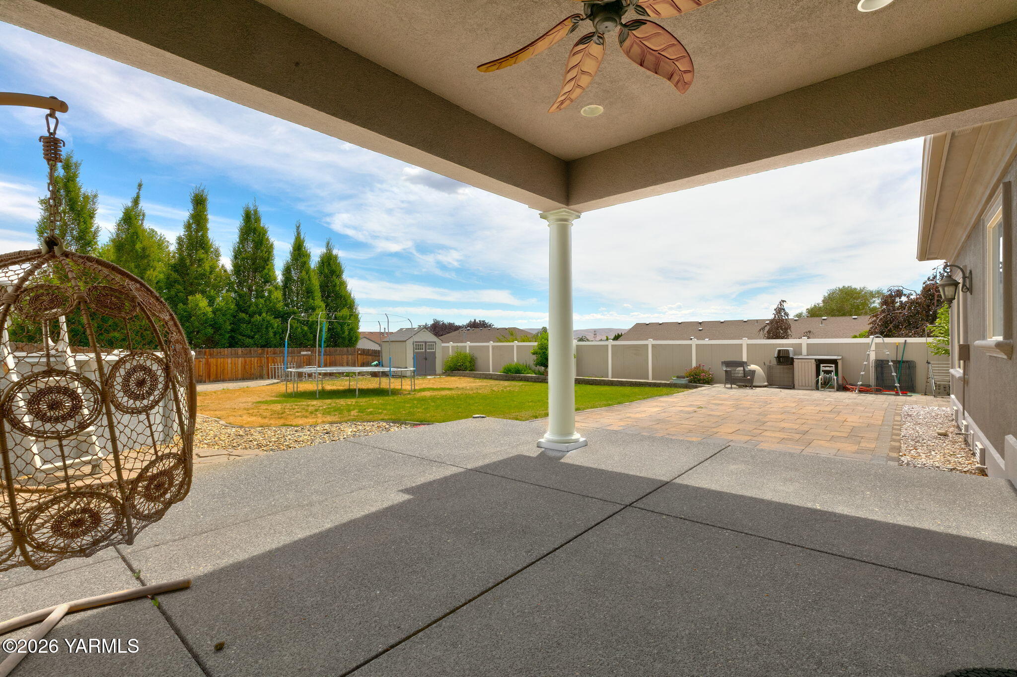 103 N 92nd Ave