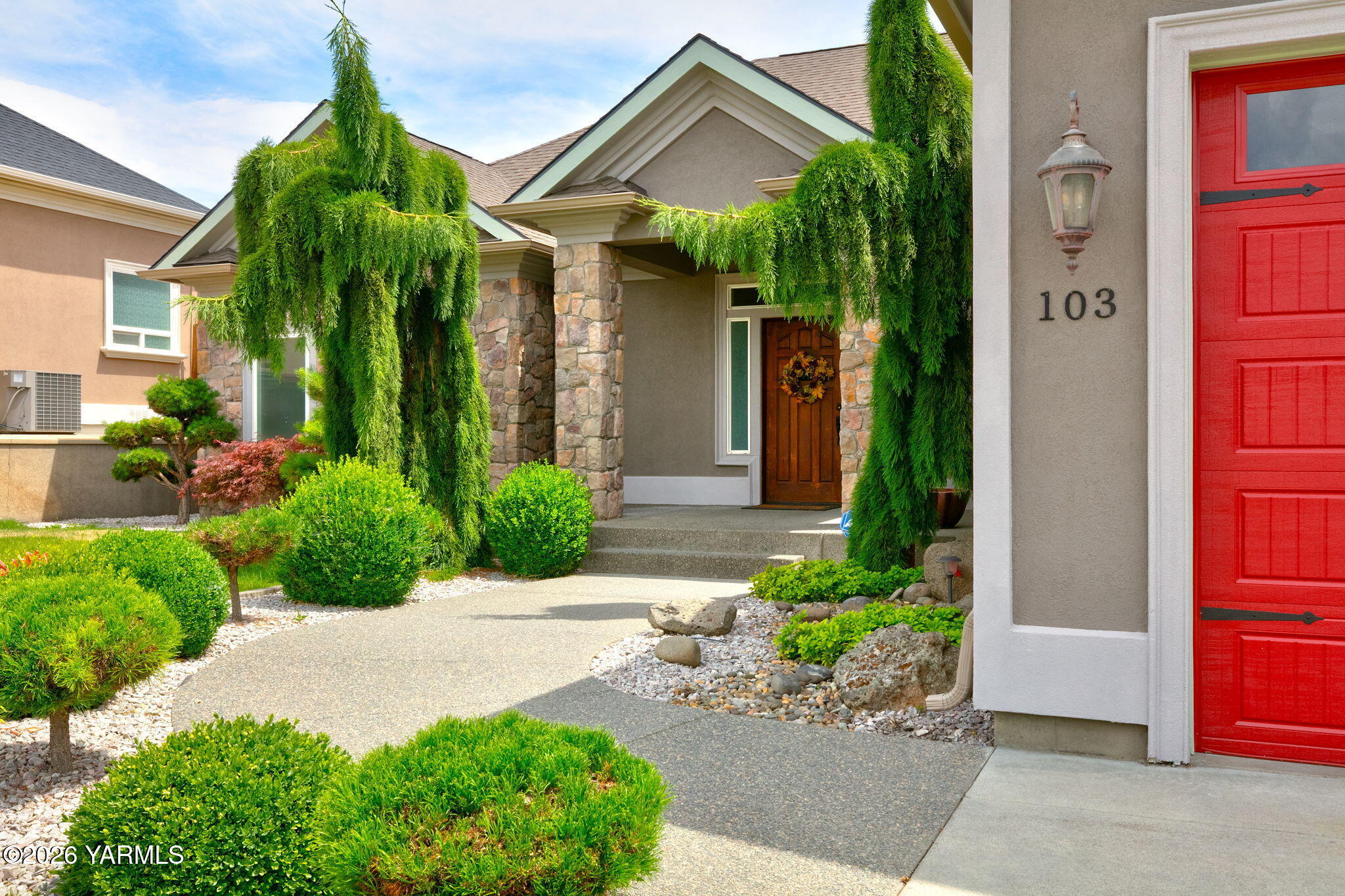 103 N 92nd Ave